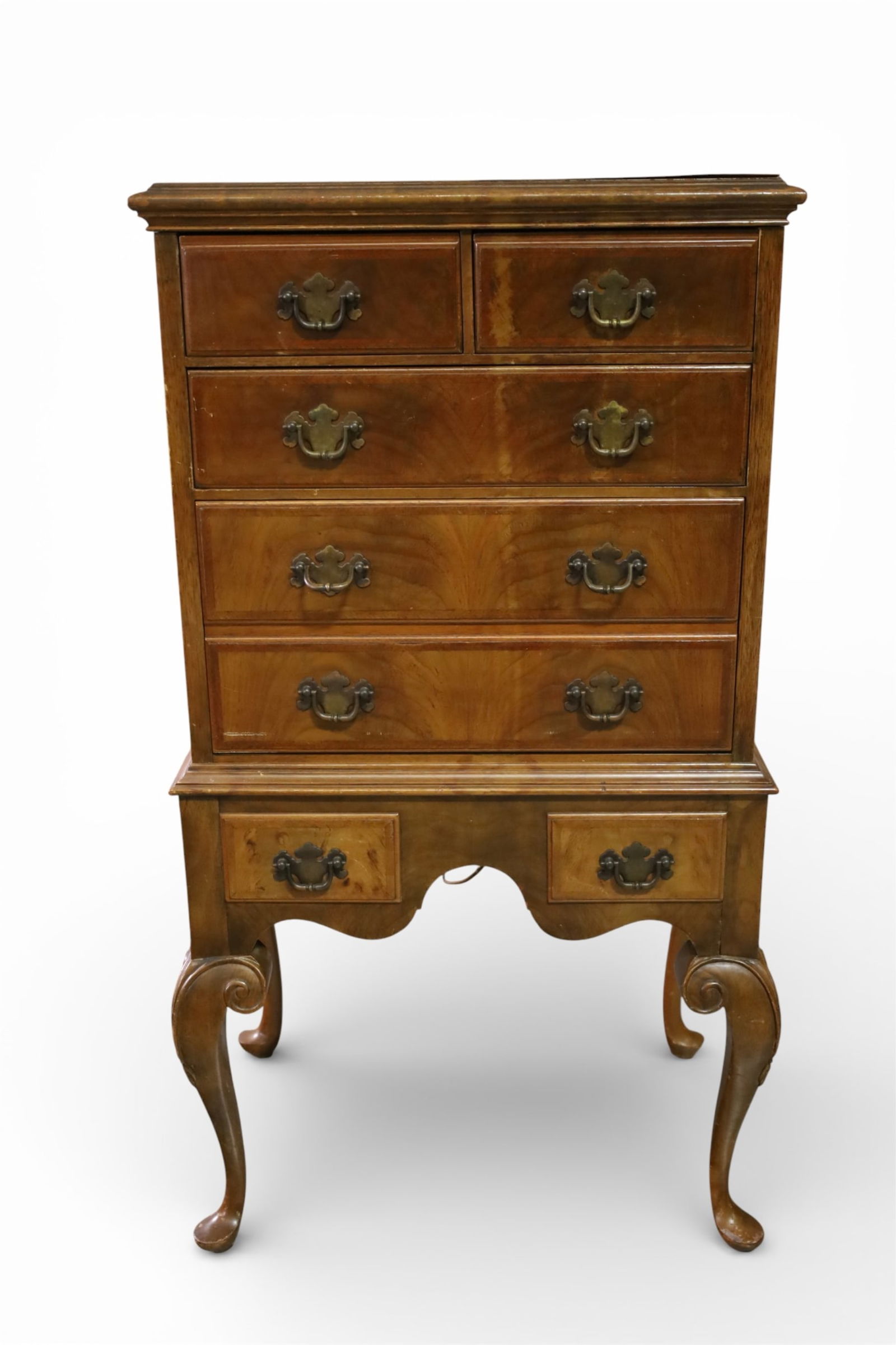 FLOOR MODEL RADIO (1 of 4)