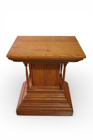 VICTORIAN PEDESTAL
