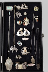GROUPING OF SILVER JEWELRY
