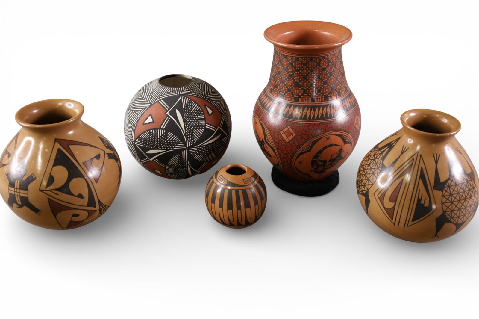 5 PCS OF NATIVE AMERICAN POTTERY (1 of 6)