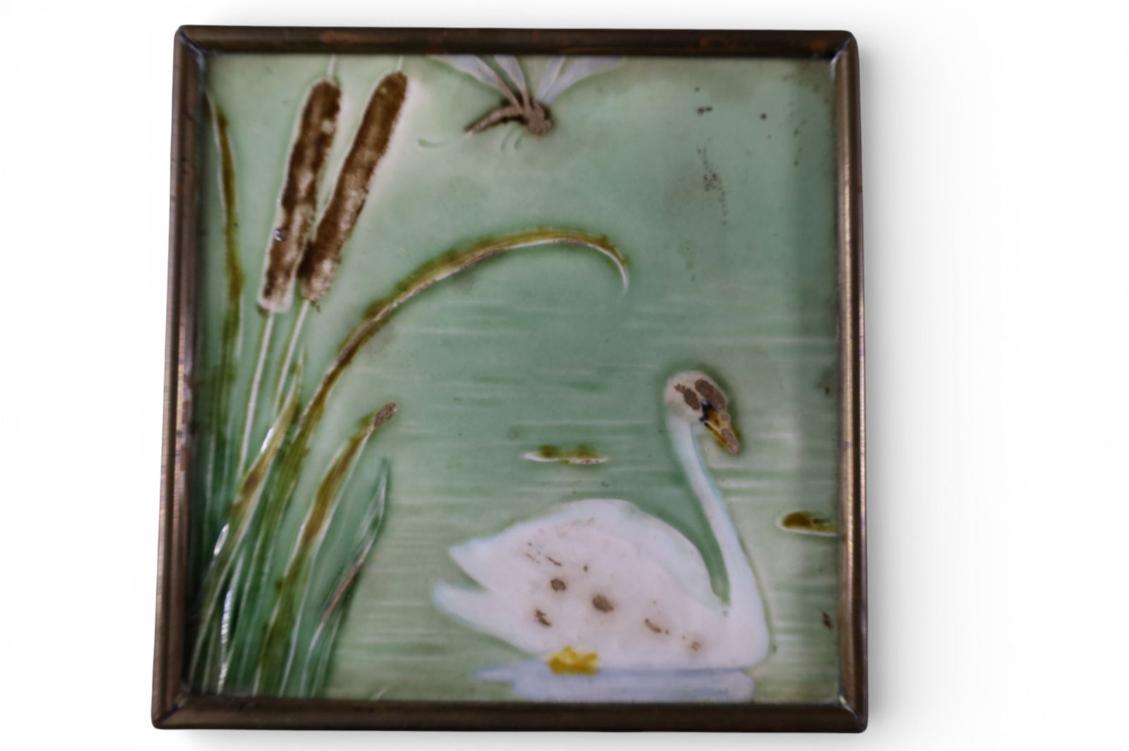 SWAN TROVET TILE (1 of 2)