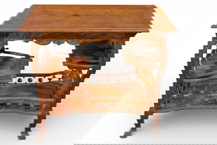 VICTORIAN AM. OAK LAMP TABLE