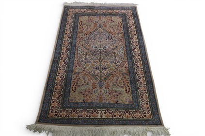 APPROX 3' 1" x 5' 3" HANDMADE WOOL RUG