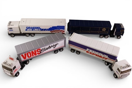 4 TOY TRUCK & TRAILERS