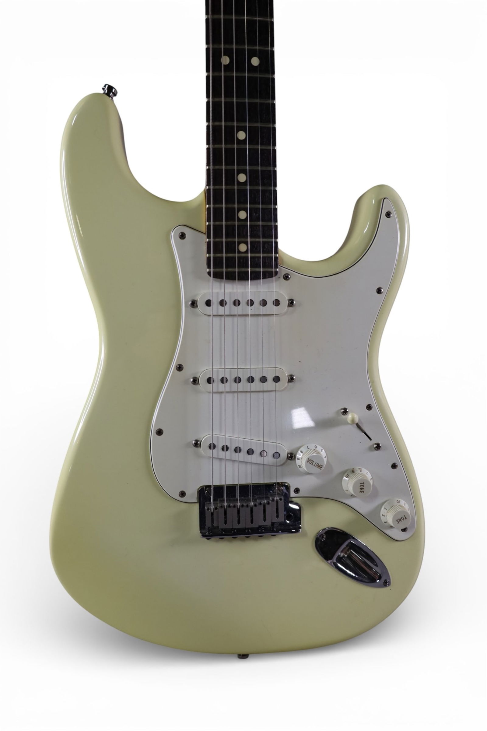 FENDER STRATOCASTER GUITAR - 3