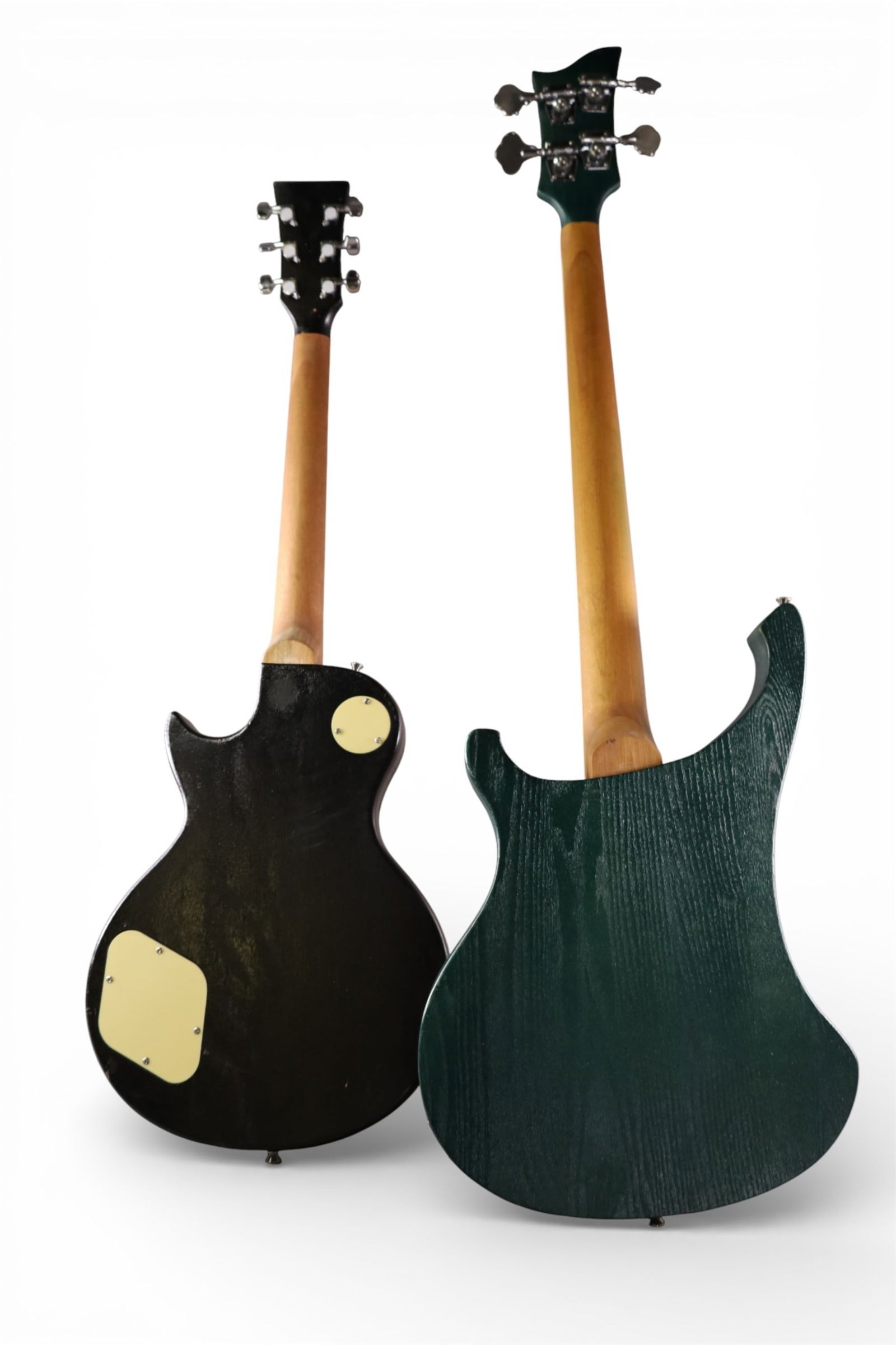 2 ELECTRIC GUITARS - 6