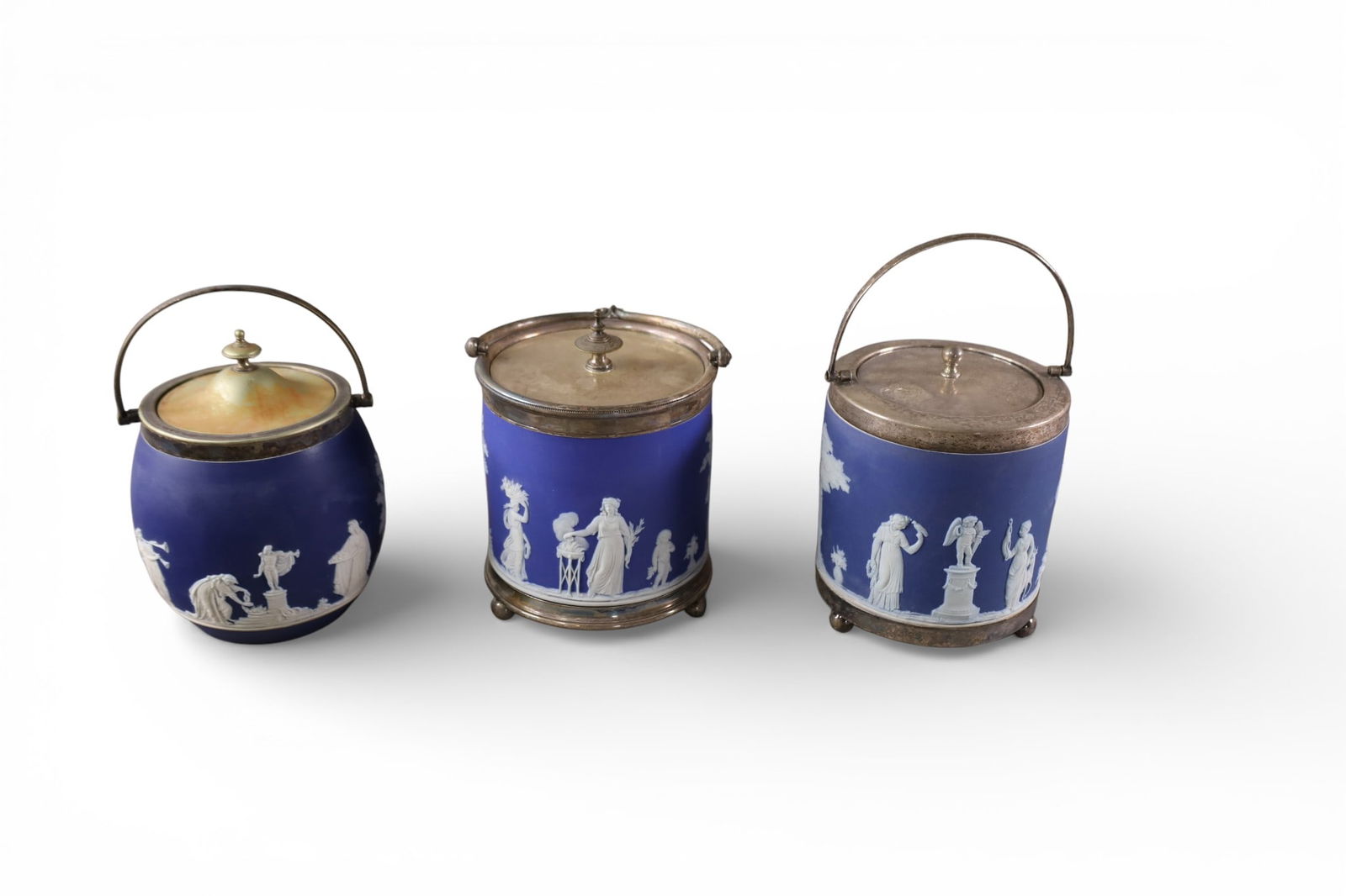 3 WEDGWOOD BISCUIT JARS (1 of 5)