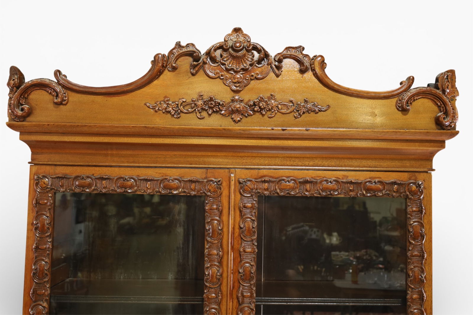 HIGHLY CARVED 2 DOOR BOOKCASE - 2