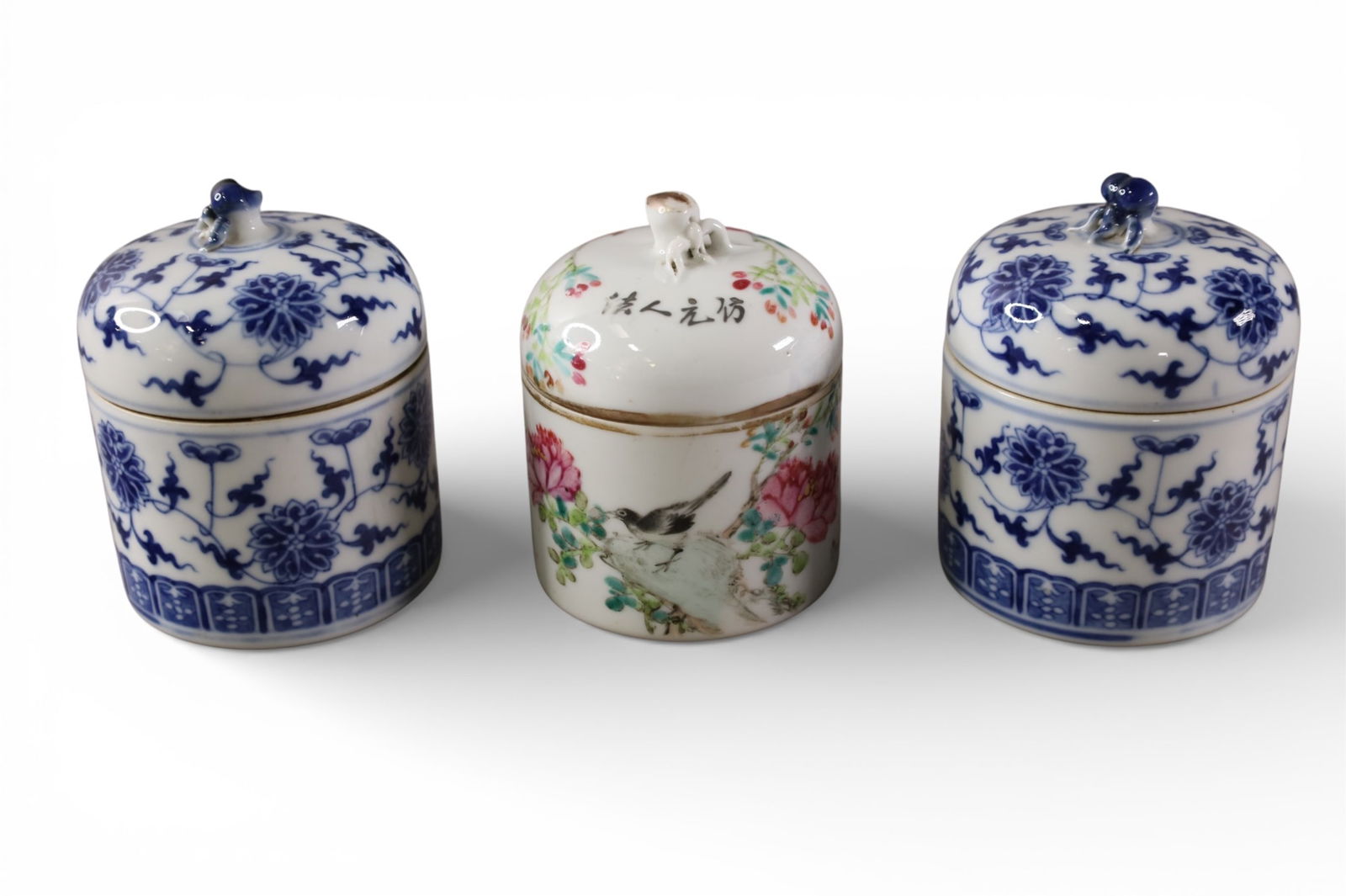 3 CHINESE TEA JARS: BLUE AND WHITE PORCELAIN & HAND PAINTED PORCELAIN TEA JARS. QUANGXU PERIOD, 4" H.