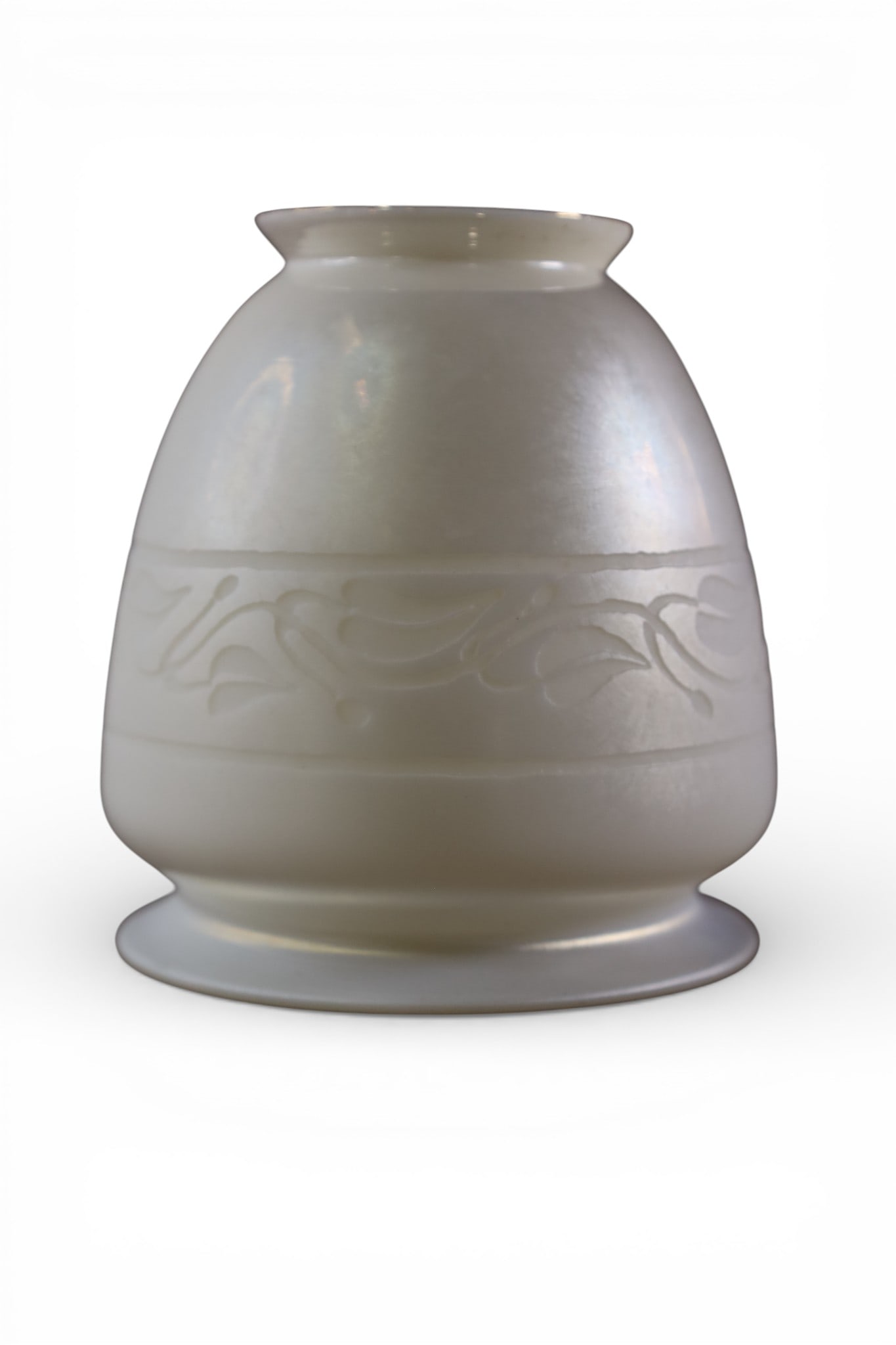 STEUBEN LAMP SHADE (1 of 3)