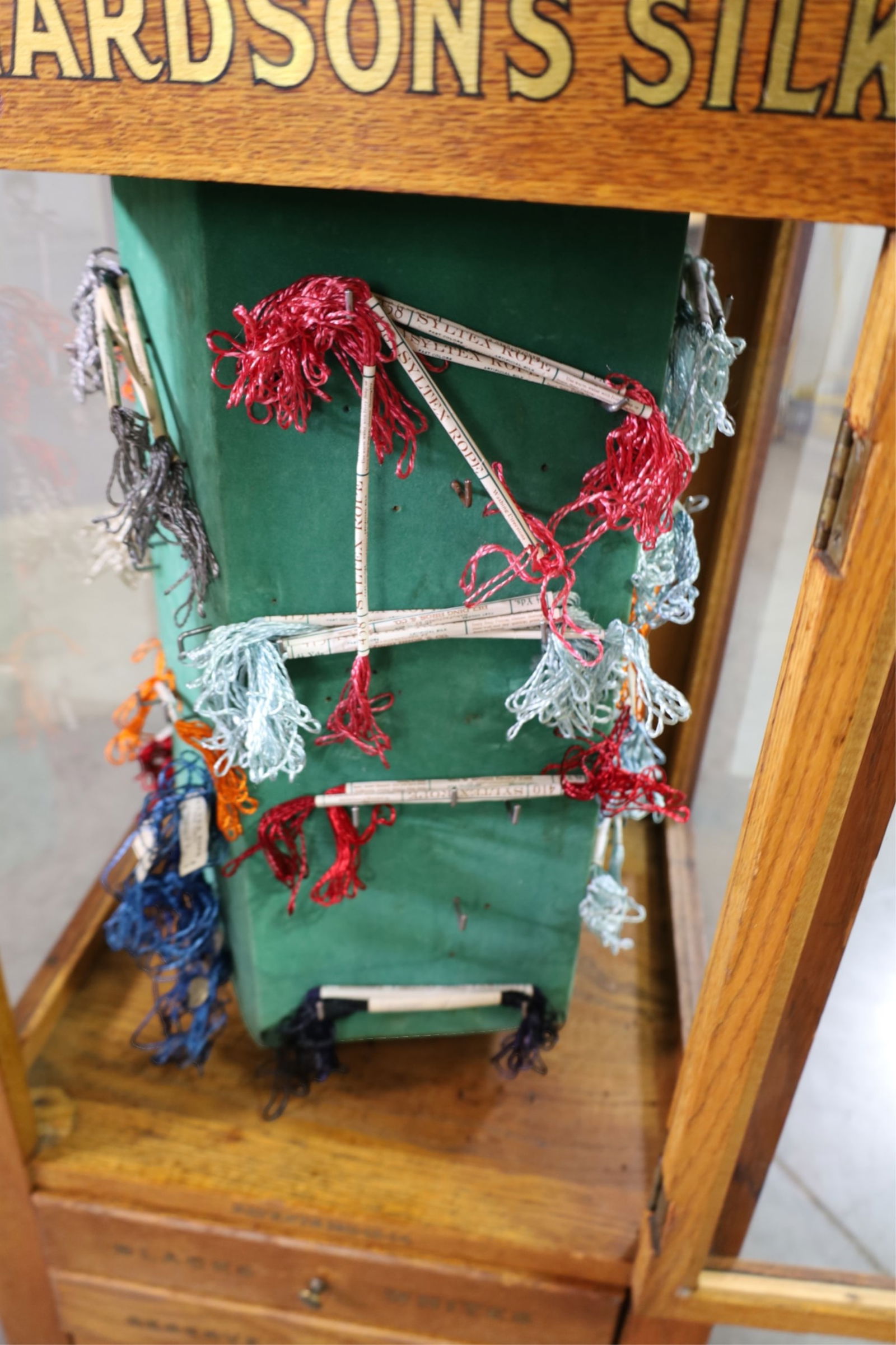 RICHARDSONS SPOOL CABINET - 4