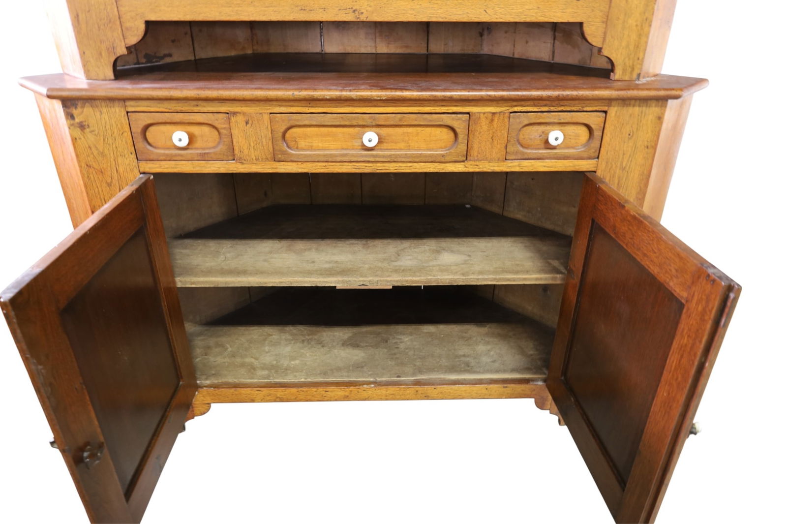 PRIMITIVE CORNER CABINET - 4