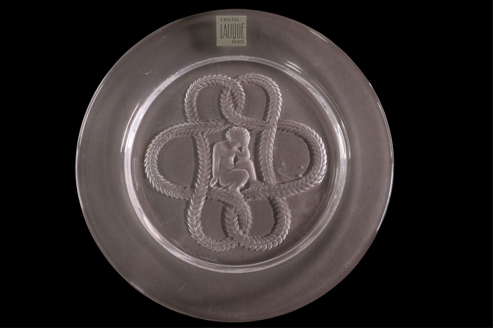 LALIQUE PLATE: LALIQUE CRYSTAL, CHERUB DECORATED PLATE, 6" DIAM.