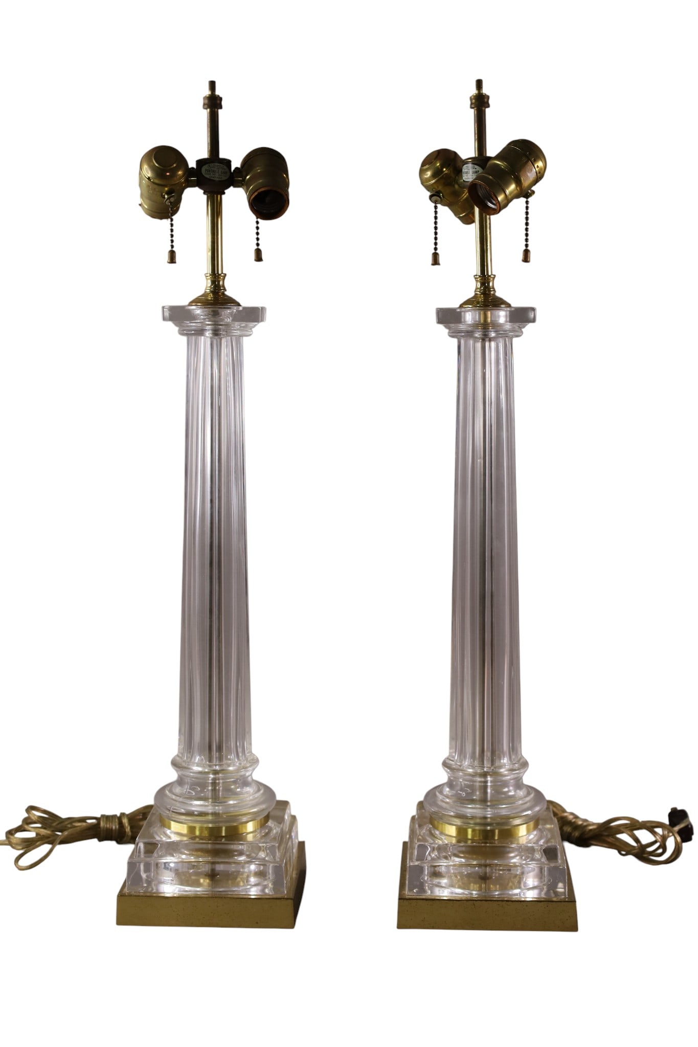 PAIR OF CHAPMAN TABLE LAMP (1 of 5)