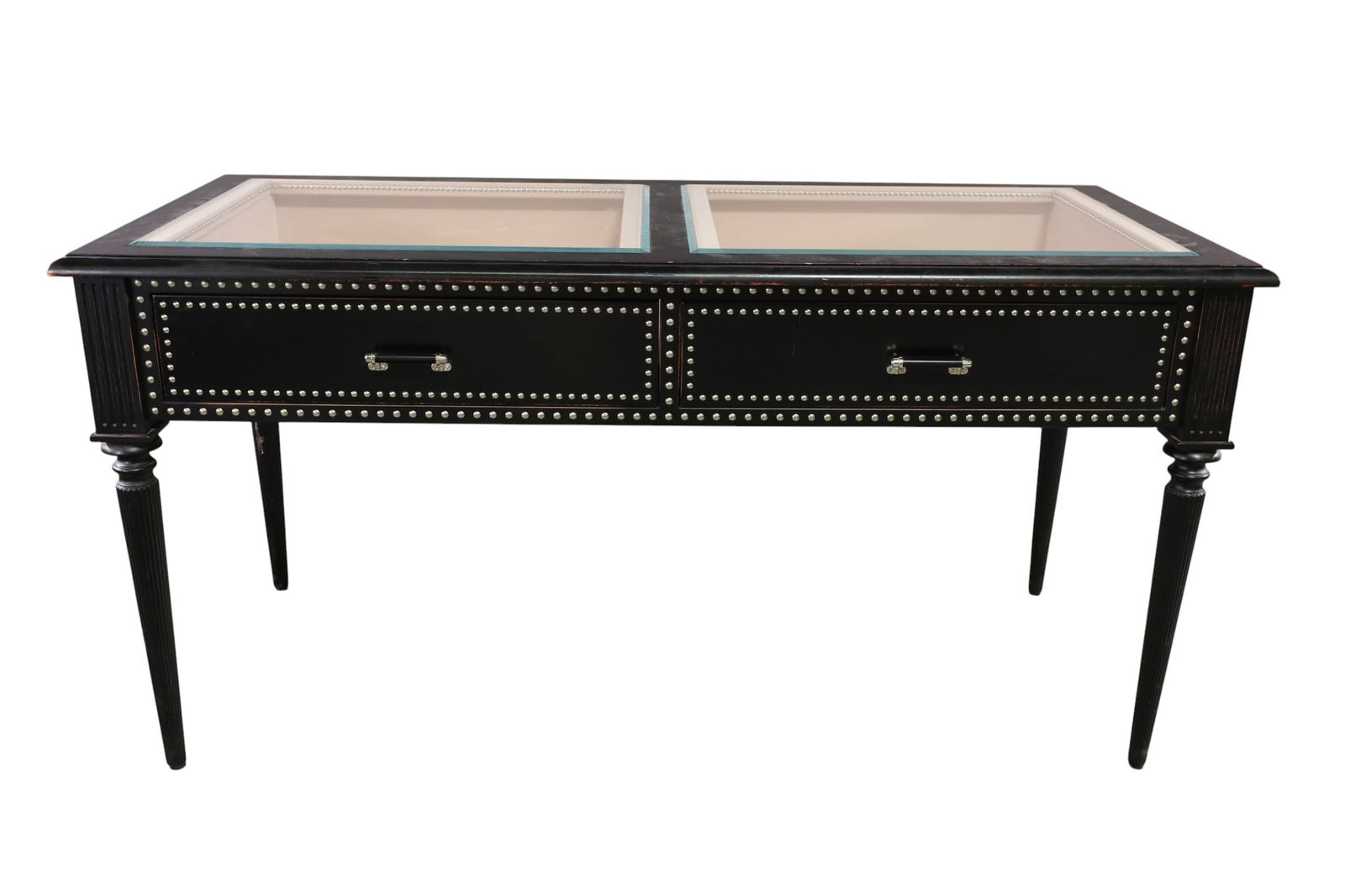 GUCCI SHOWROOM SHOWCASE (1 of 4)