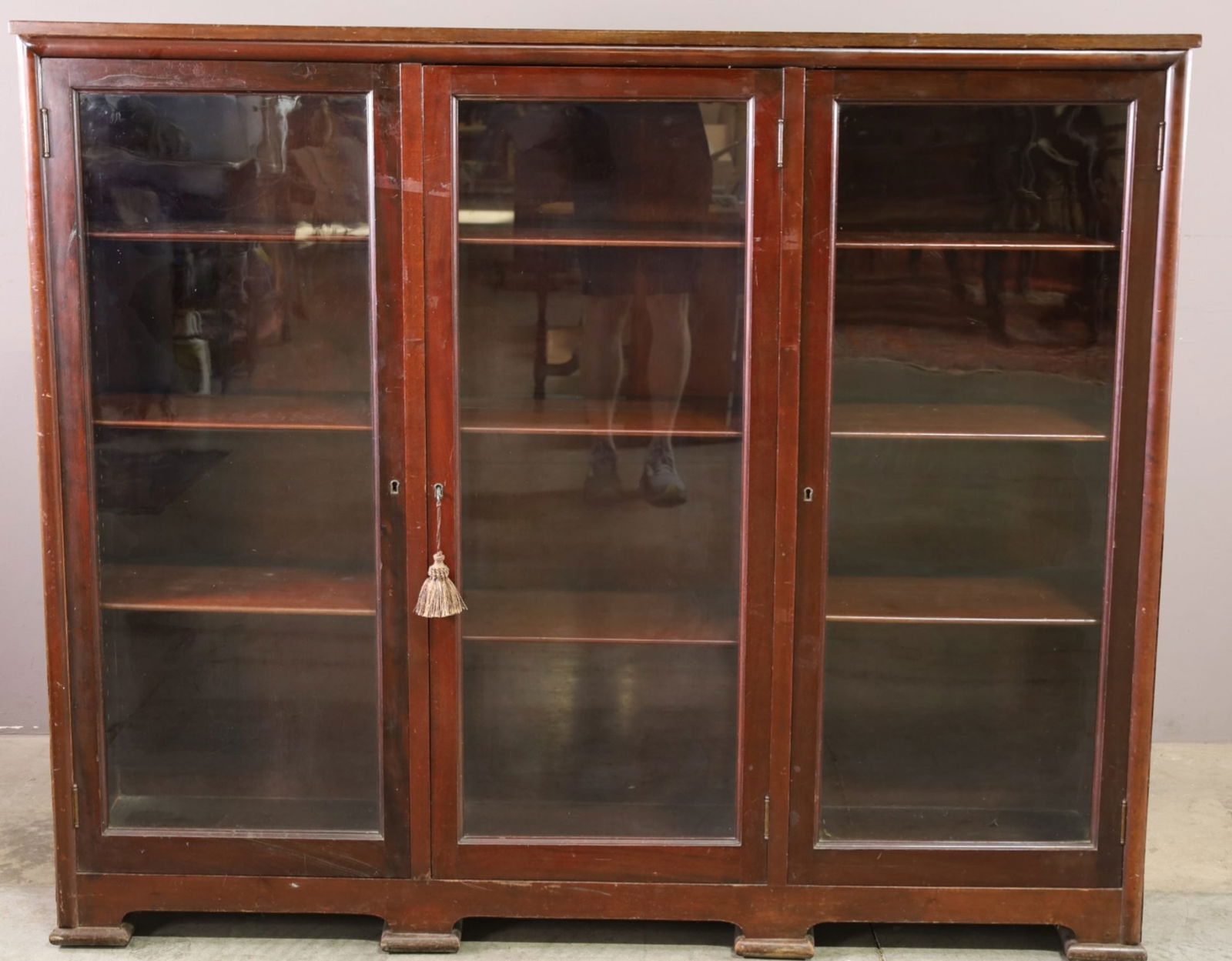 LARGE 1900'S MAHOGANY BOOKCASE (1 of 3)