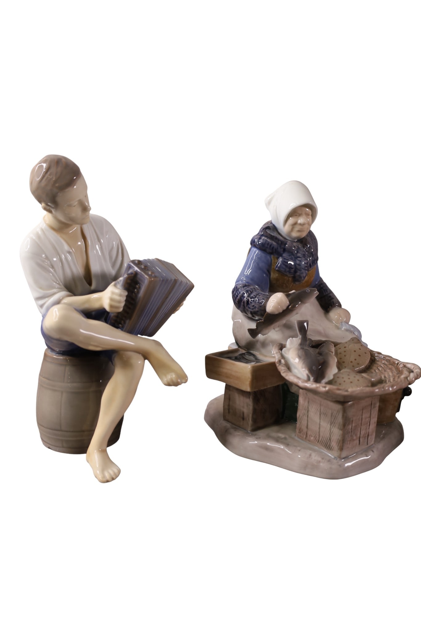 6 PORCELAIN FIGURES - 4