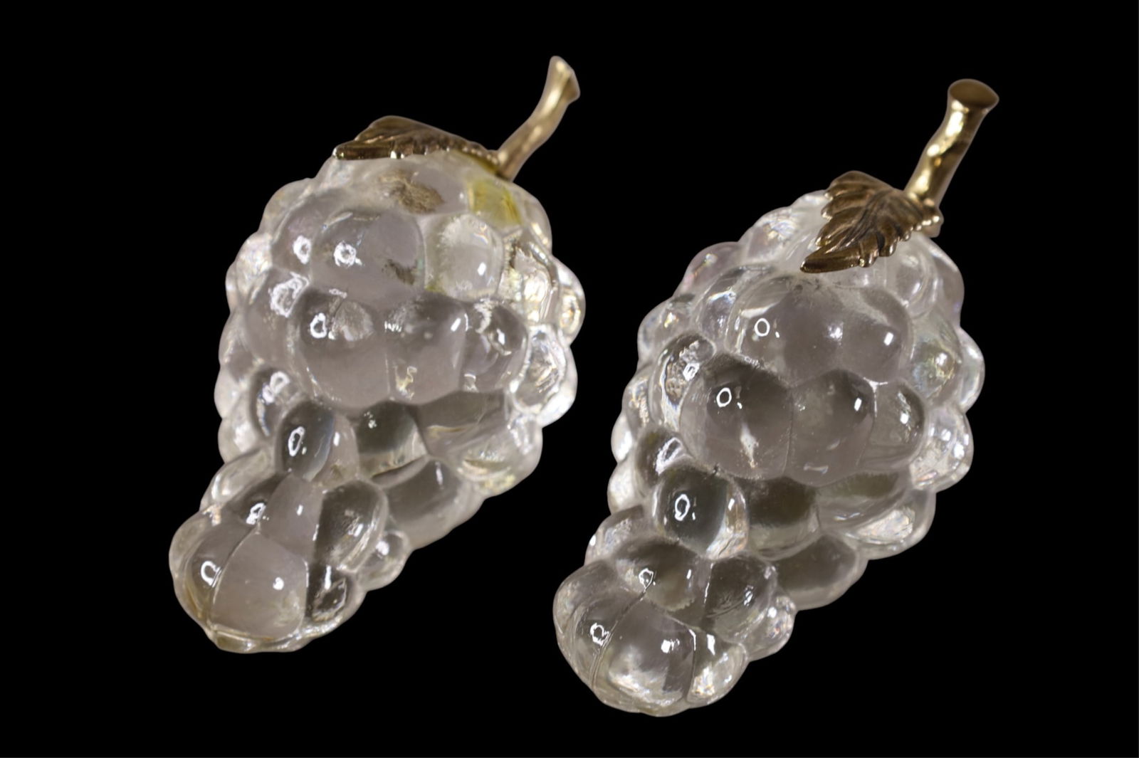 6 CRYSTAL PAPERWEIGHTS - 4