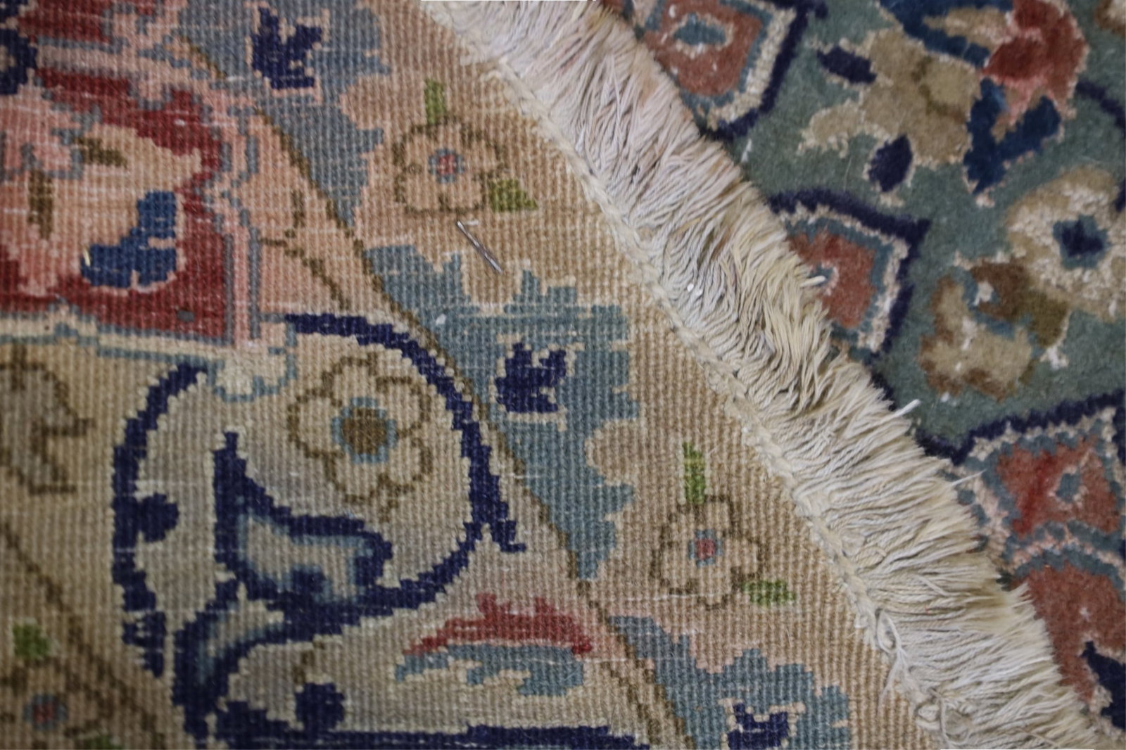 SMALL ROUND HANDMADE WOOL RUG - 3