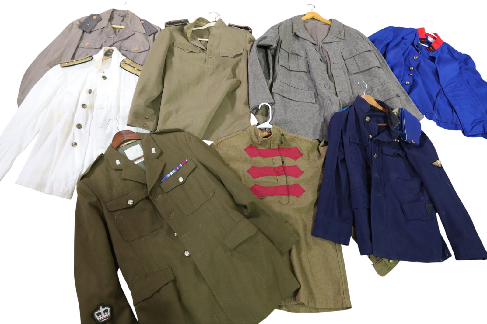 LOT OF FOREIGN MILITARY UNIFORMS (1 of 4)