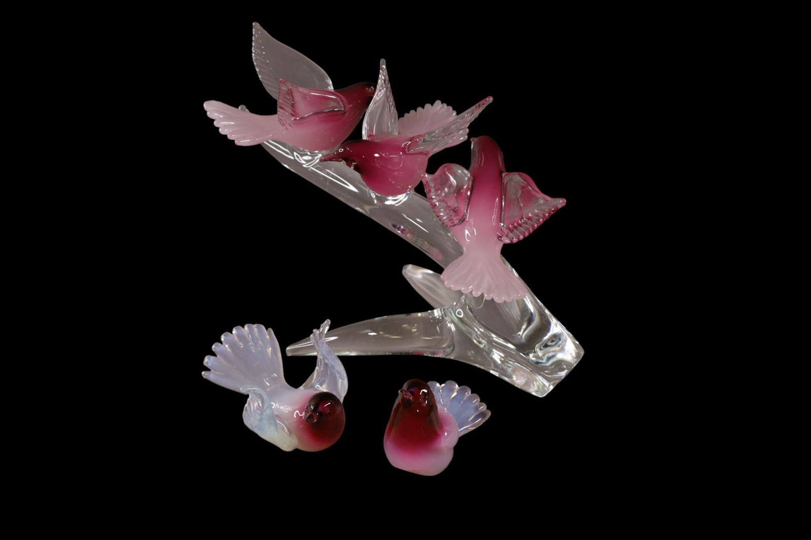 3 MURANO GLASS BIRDS: LARGE MURANO BIRDS SCULPTURE, 3 PCS SCULPTURE, 5" L & 16" L x 12" H. THIS ITEM EXCEEDS SIZE LIMITATIONS FOR IN HOUSE SHIPPING, MUST BE PICKED UP IN HOUSE OR SHIPPED VIA 3rd PARTY GROUND SHIPPER.
