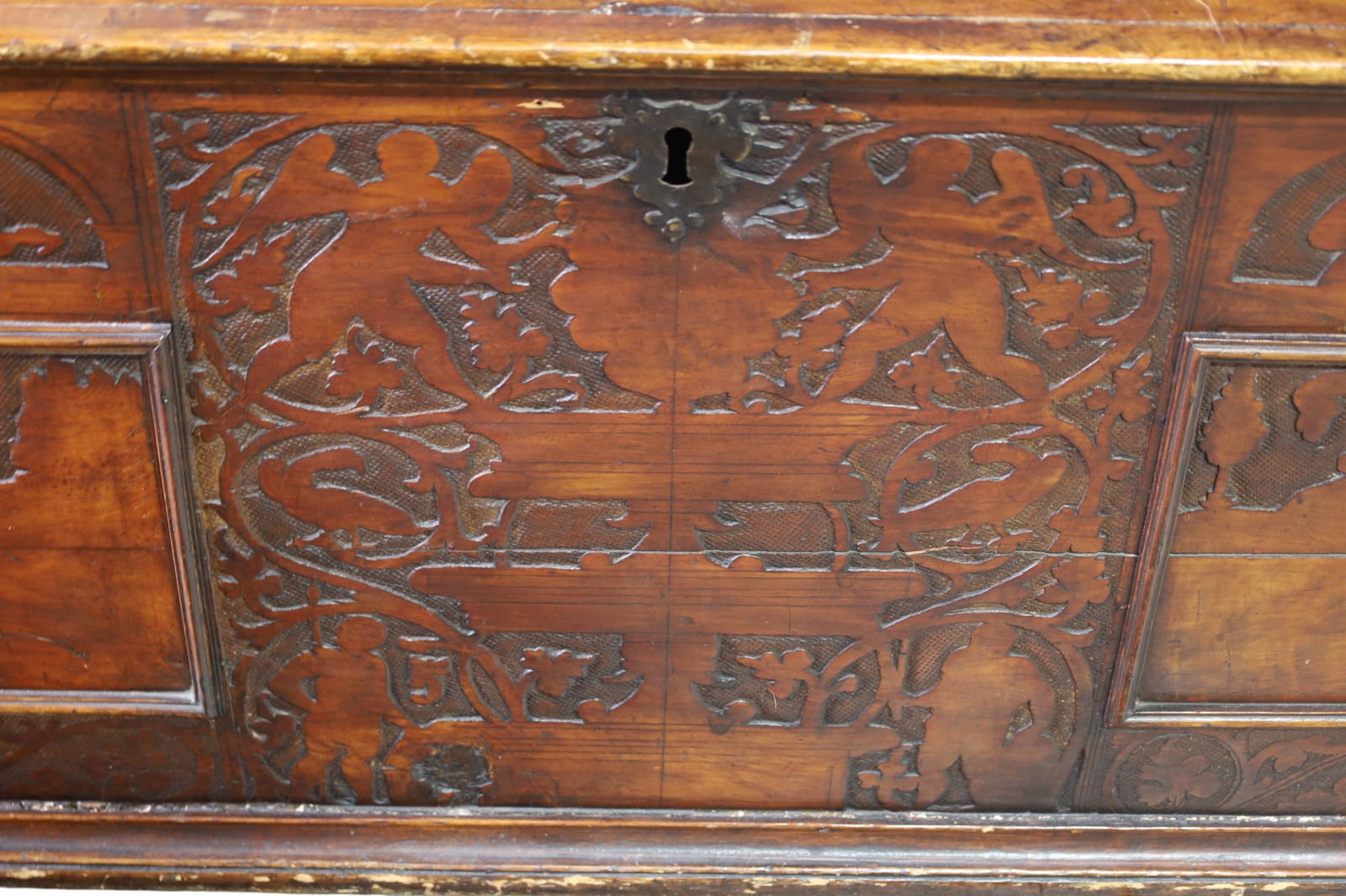 LARGE 19TH CENTURY CHEST - 2