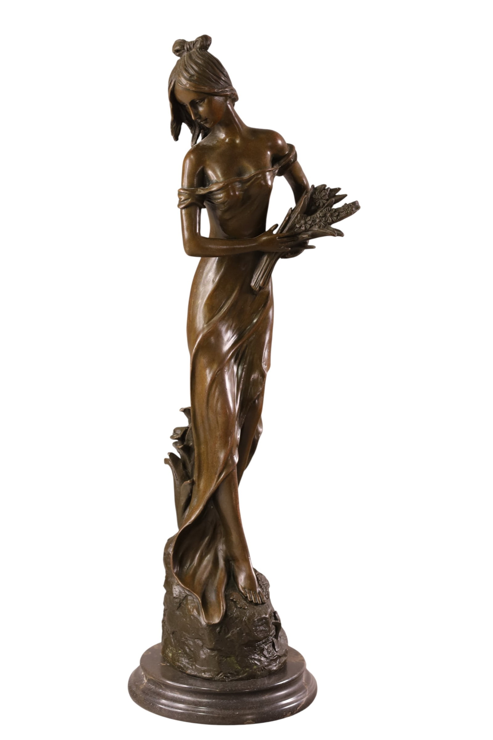 BRONZE LADY STATUE (1 of 4)
