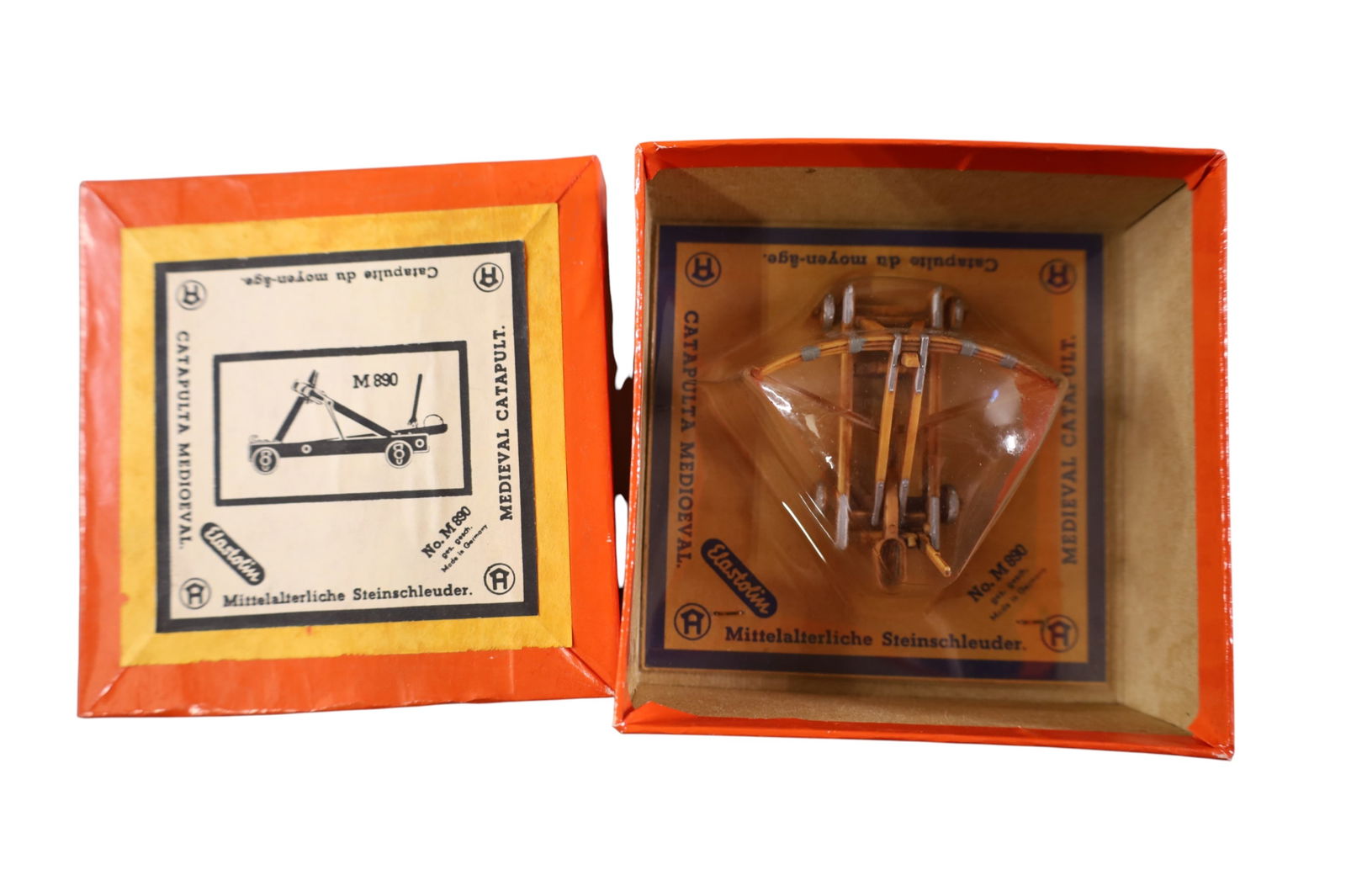 MEDIEVAL BRITAINS & ELASTOLIN MODELS - 3