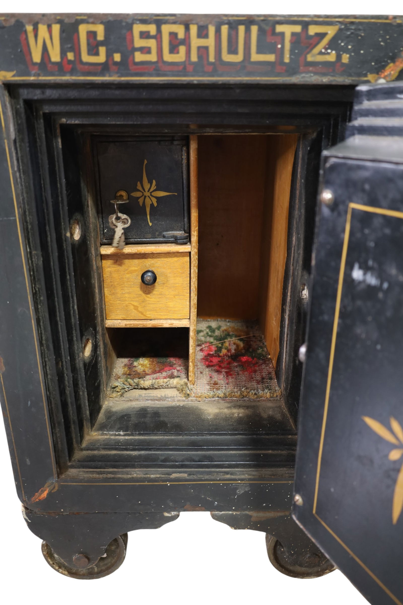 ANTIQUE SAFE - 3