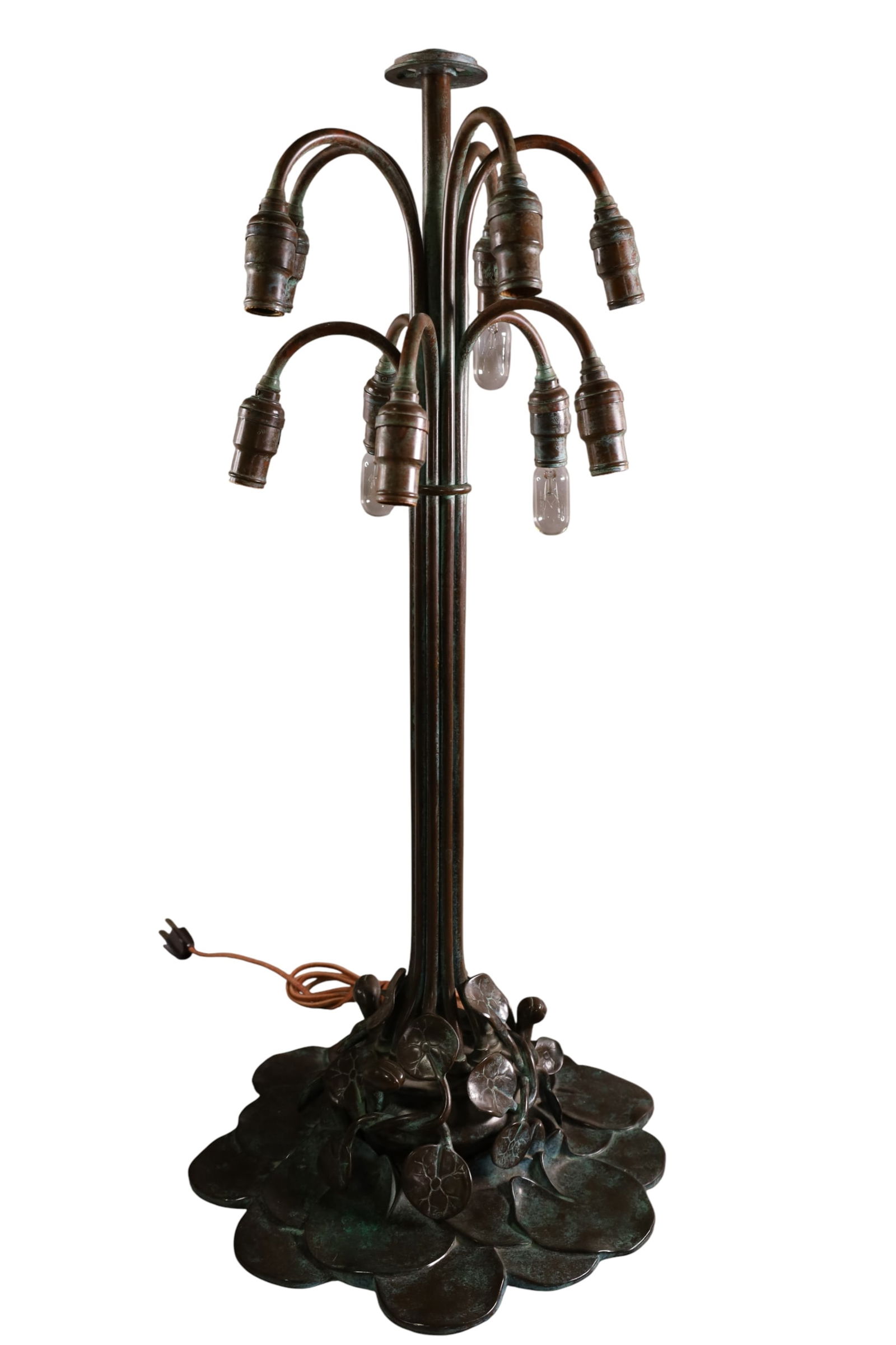 BUFFALO STUDIOS BRONZE TABLE LAMP - 3