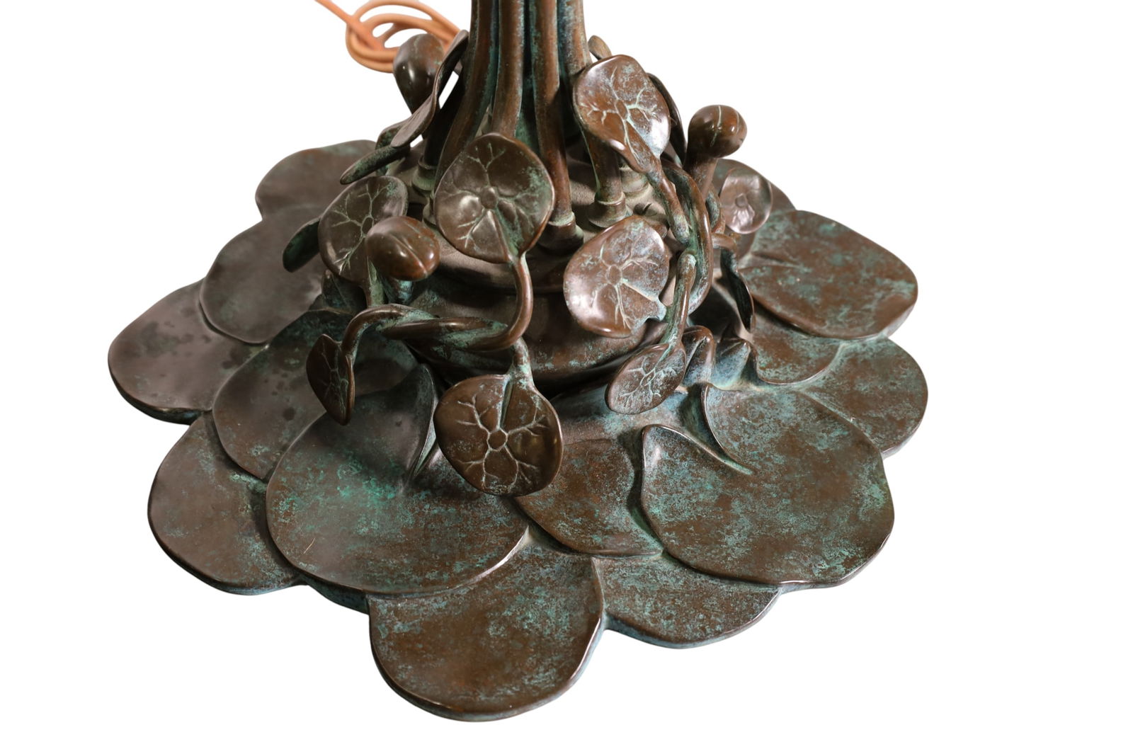 BUFFALO STUDIOS BRONZE TABLE LAMP - 4