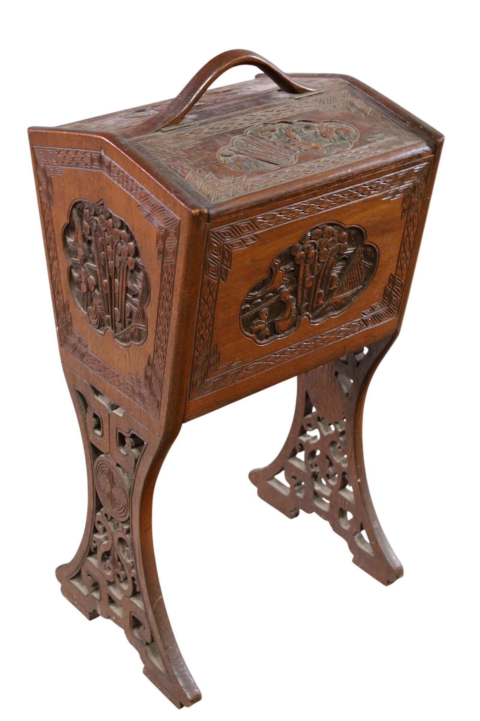 ASIAN SEWING BOX (1 of 3)