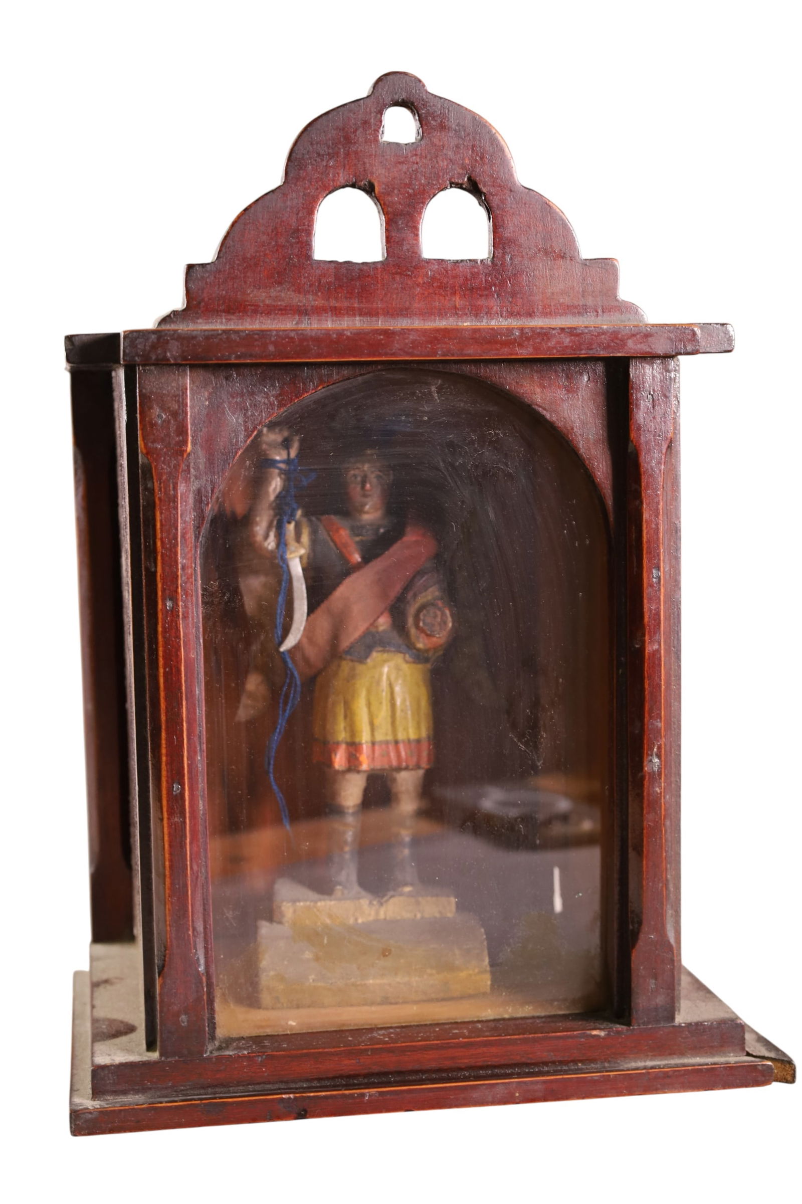 SMALL RELIGIOUS SANTO IN SHRINE: SMALL WOODEN CARVED SANTO FIGURE, IN SHRINE PAINED FINISH 9" H FIGURE, & 10" x 14" SHRINE