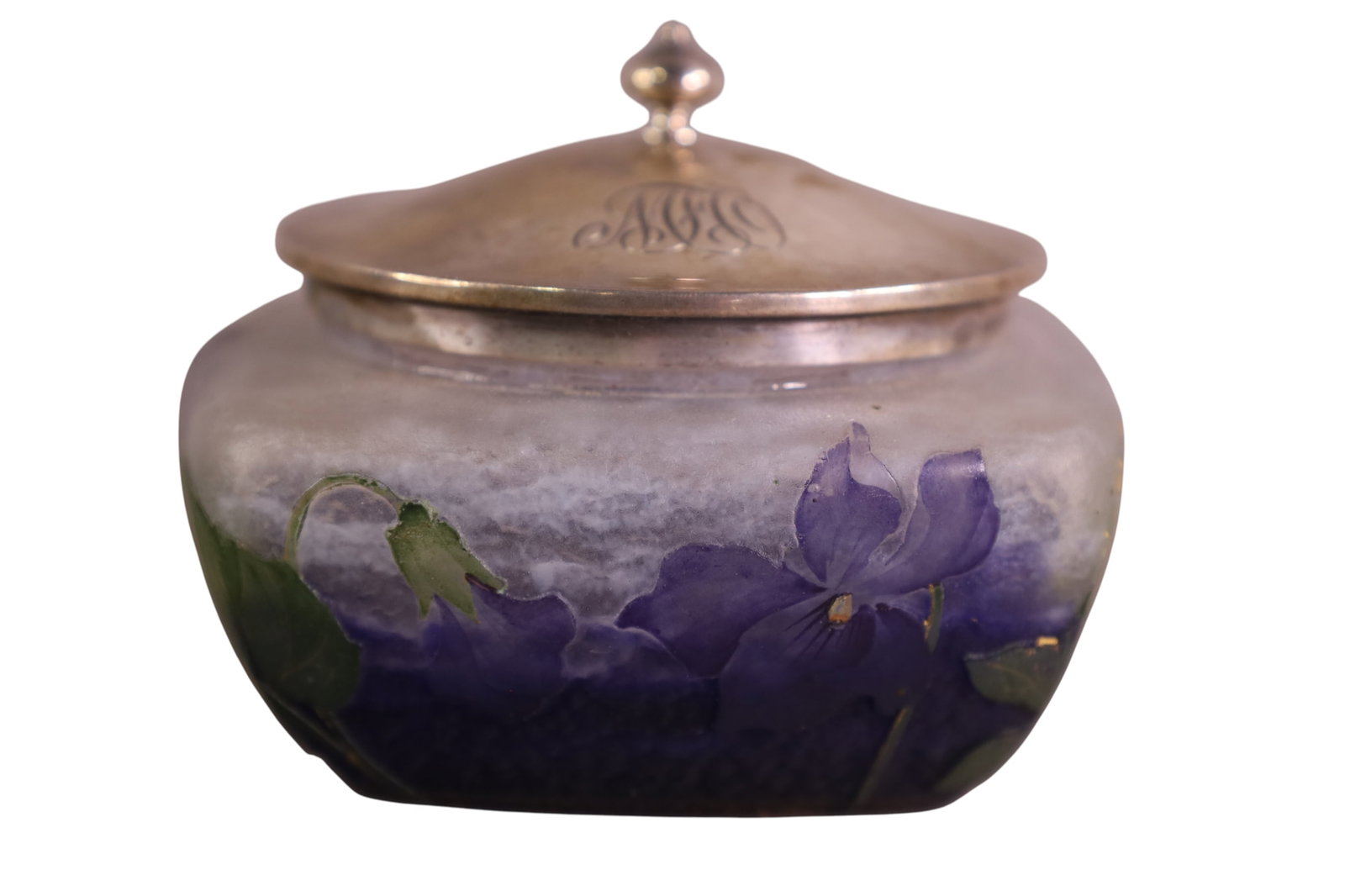 DAUM NANCY DRESSER JAR: ART NOUVEAU DAUM NANCY 3 COLOR ART GLASS BOX WITH STERLING LID. 3 1/4" W