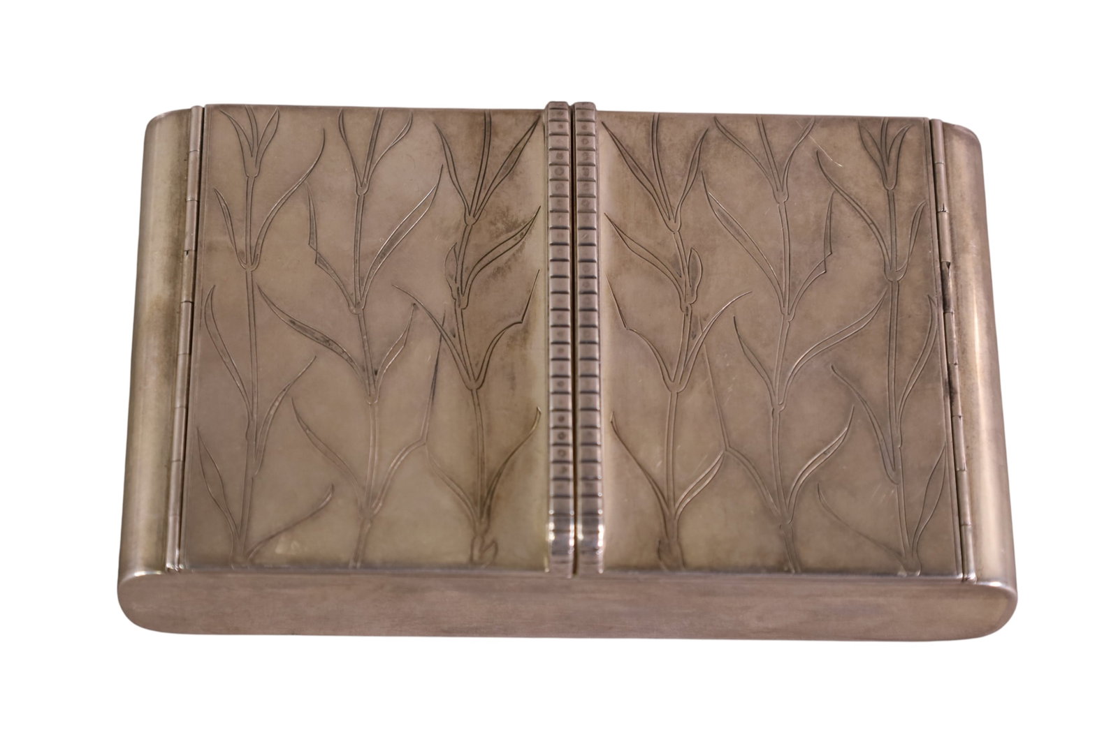 GEORG JENSEN STERLING SILVER CIGARETTE BOX: GEORG JENSEN STERLING SILVER CIGARETTE BOX, ART DECO DOUBLE LIDDED BOX. #867. APPROX 545 GRAMS. 5 1/2" L x 1 1/2" H.