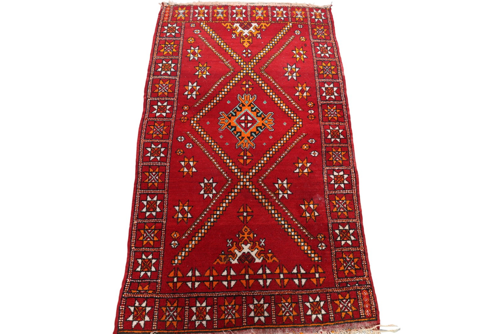 APPROX 4' 11" x 2' 10" HANDMADE WOOL RUG: EDGE WEAR.