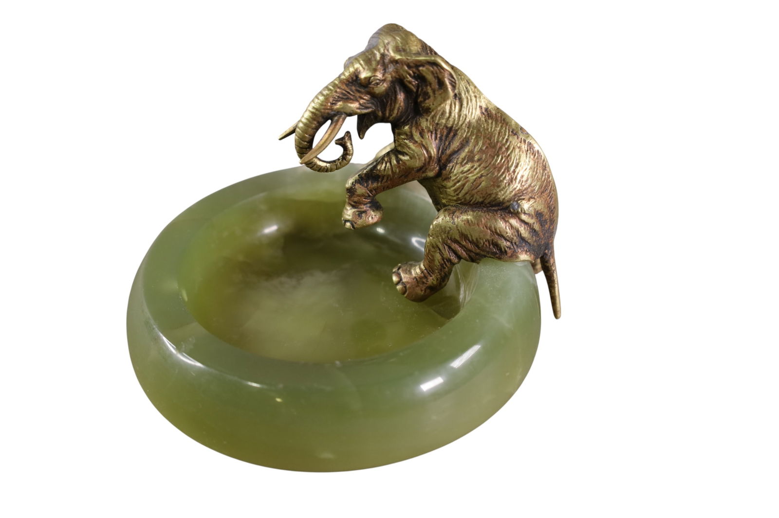 VIENNA BRONZE ELEPHANT TRAY: SMALL ONYX TRAY WITH VIENNA BRONZE ELEPHANT 4 1/2" DIAM.