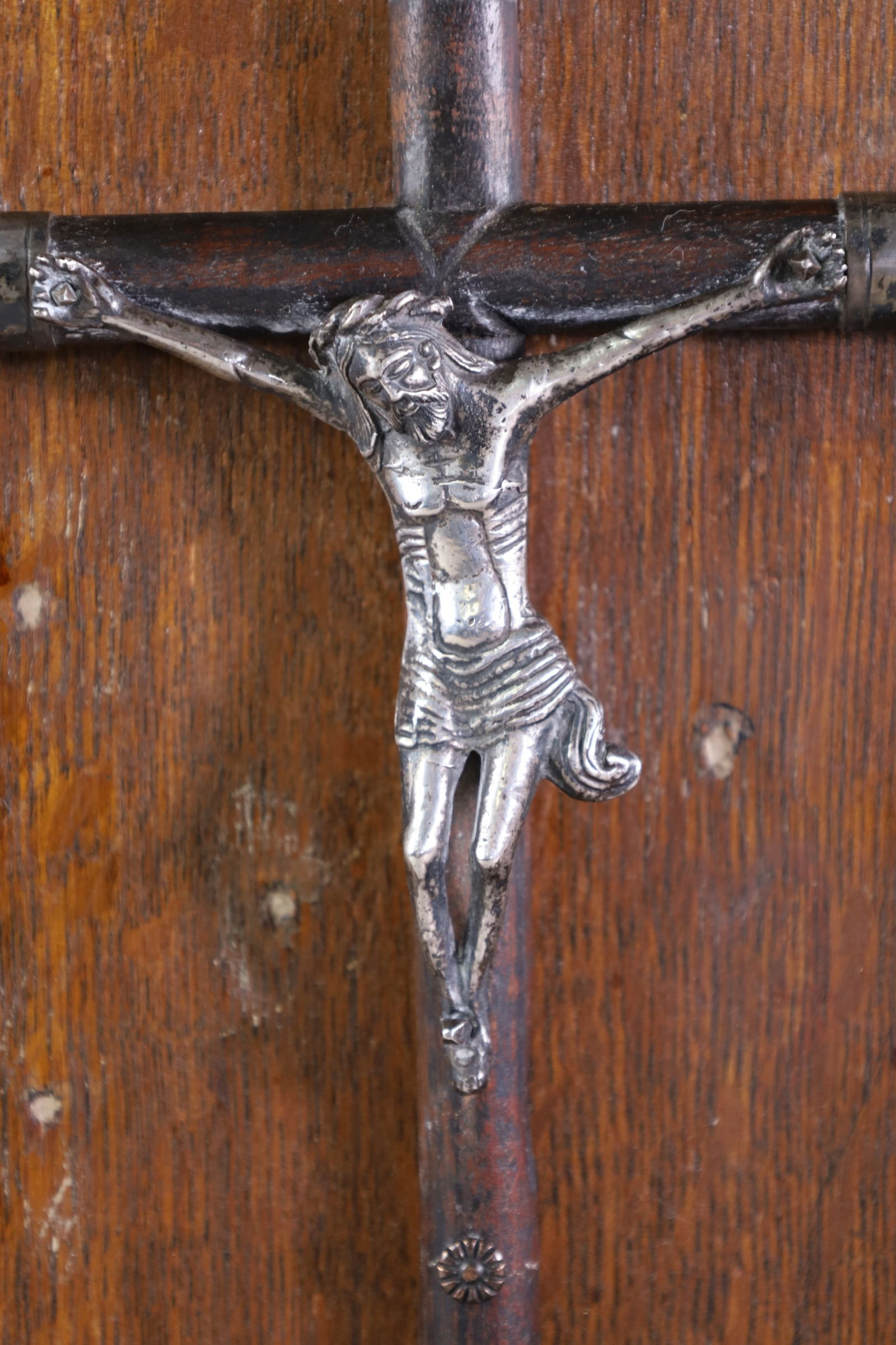 SILVER BANDED CRUCIFIX - 2