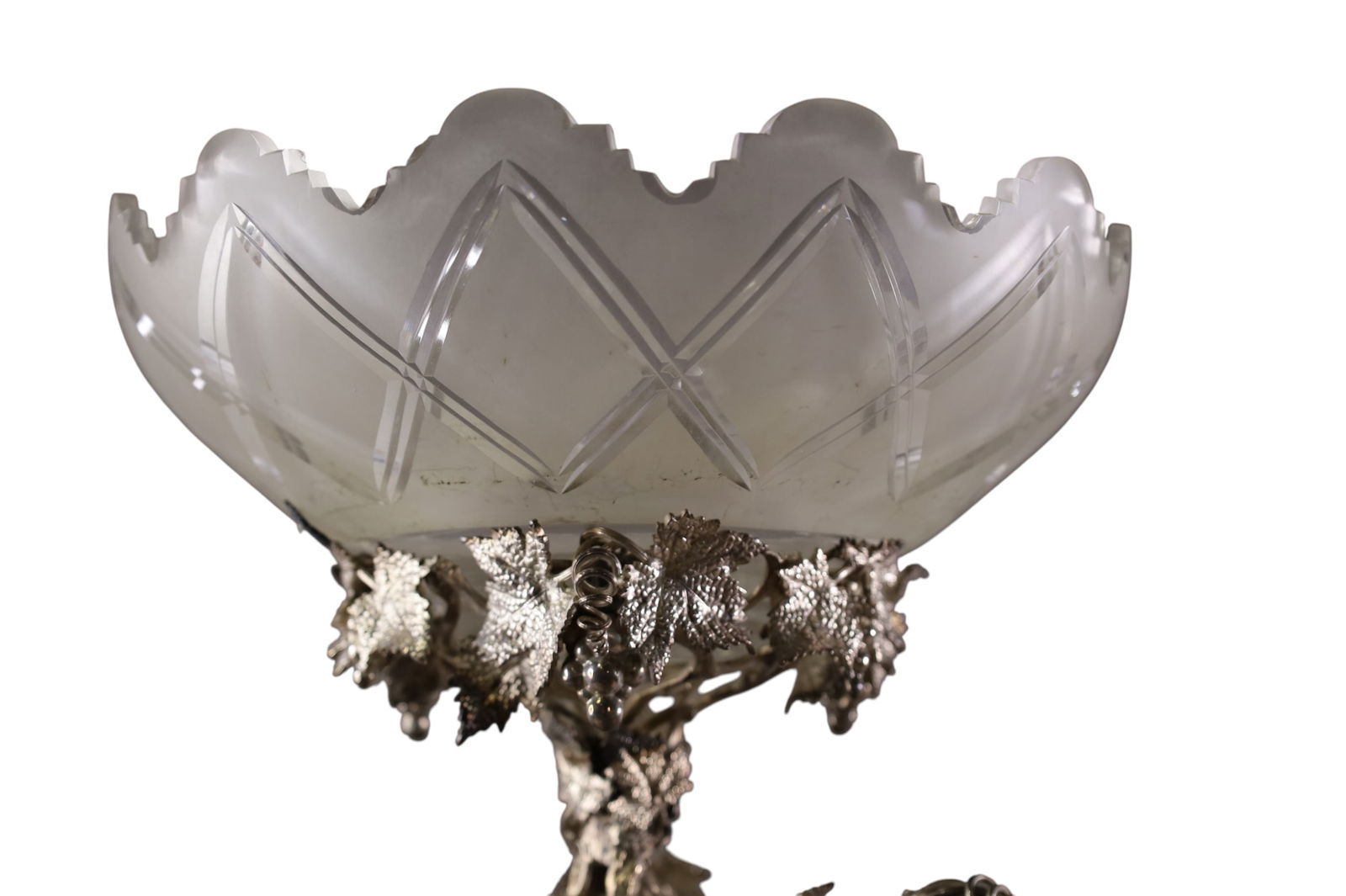 LARGE SILVERPLATE CENTER PIECE - 6