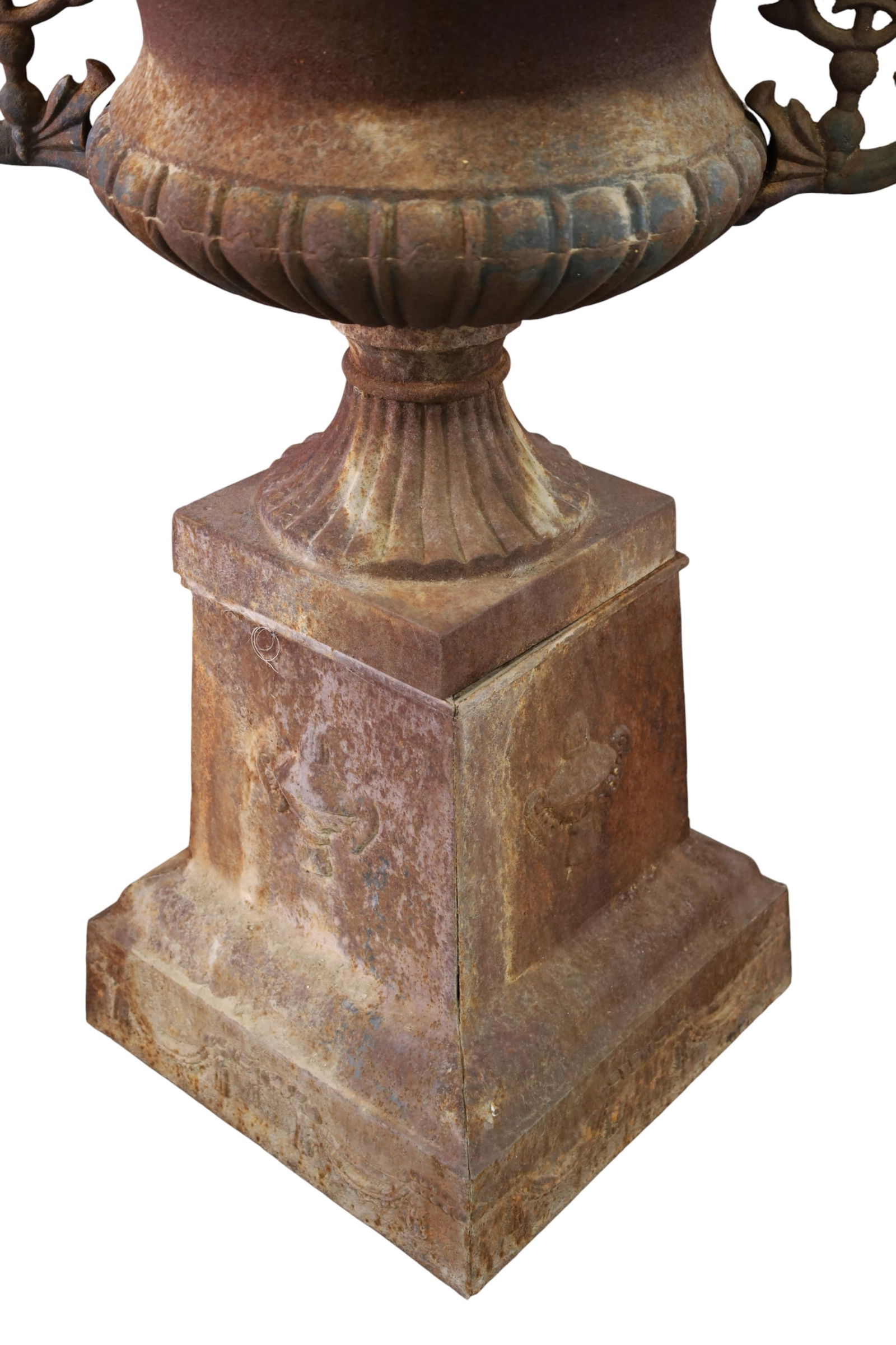 VICTORIAN CAST IRON PLANTER - 3