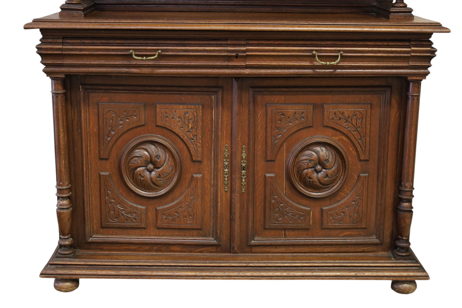 EUROPEAN OAK SIDEBOARD - 3
