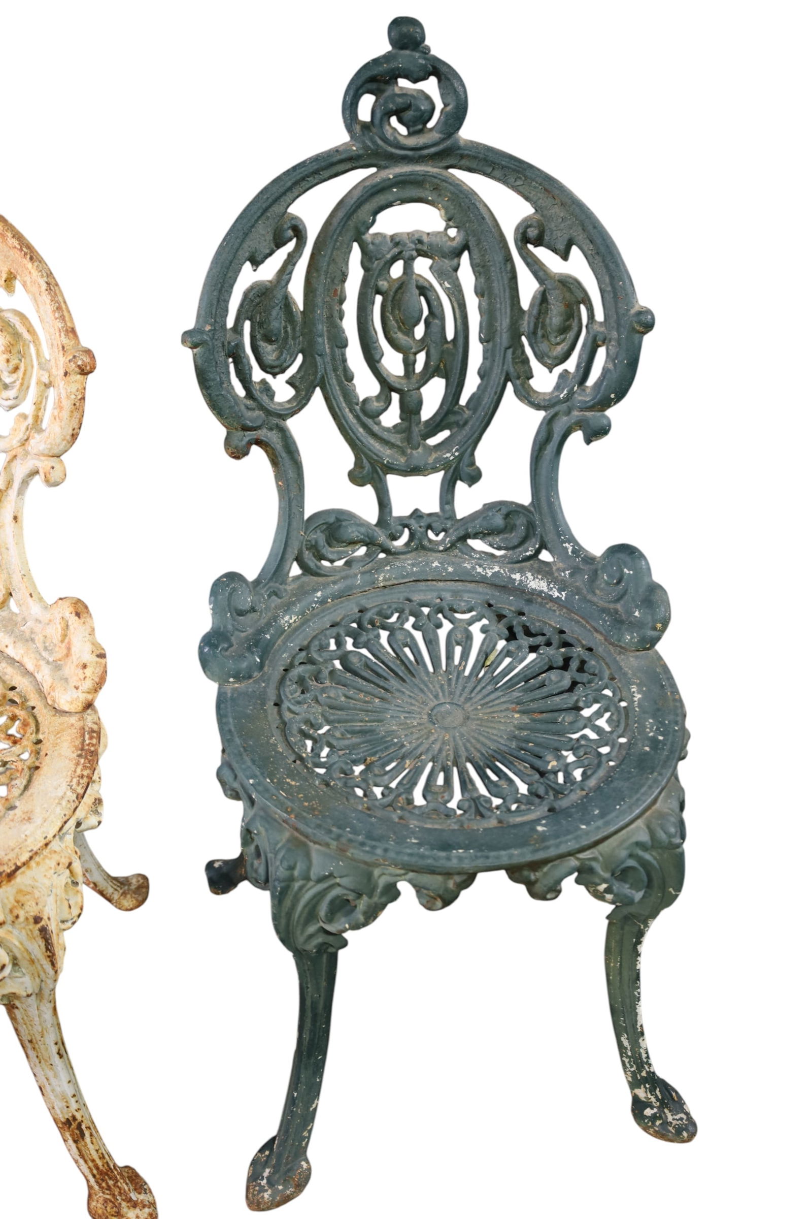 2 IRON GARDEN CHAIRS - 3