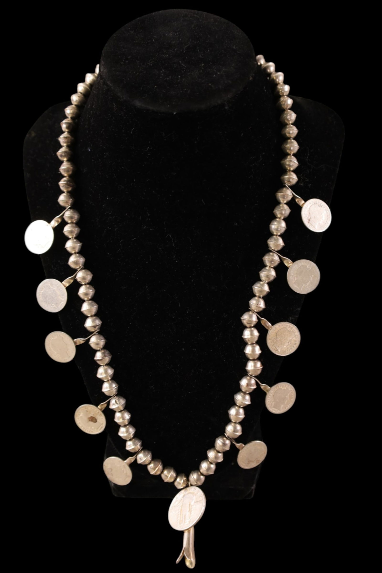 NATIVE AMERICAN SILVER NECKLACE (1 of 3)