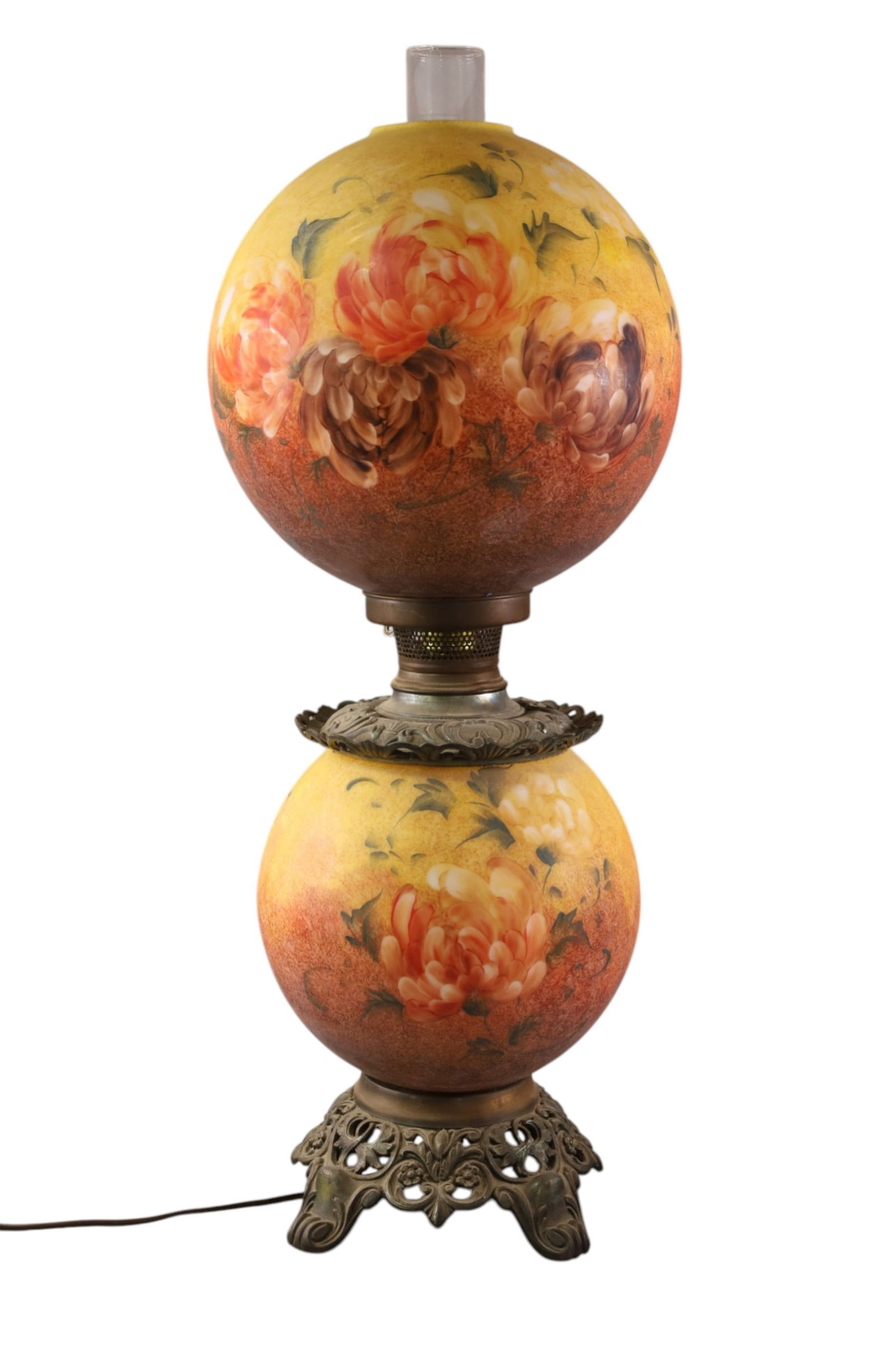 VICTORIAN GONE WITH THE WIND STYLE LAMP (1 of 3)