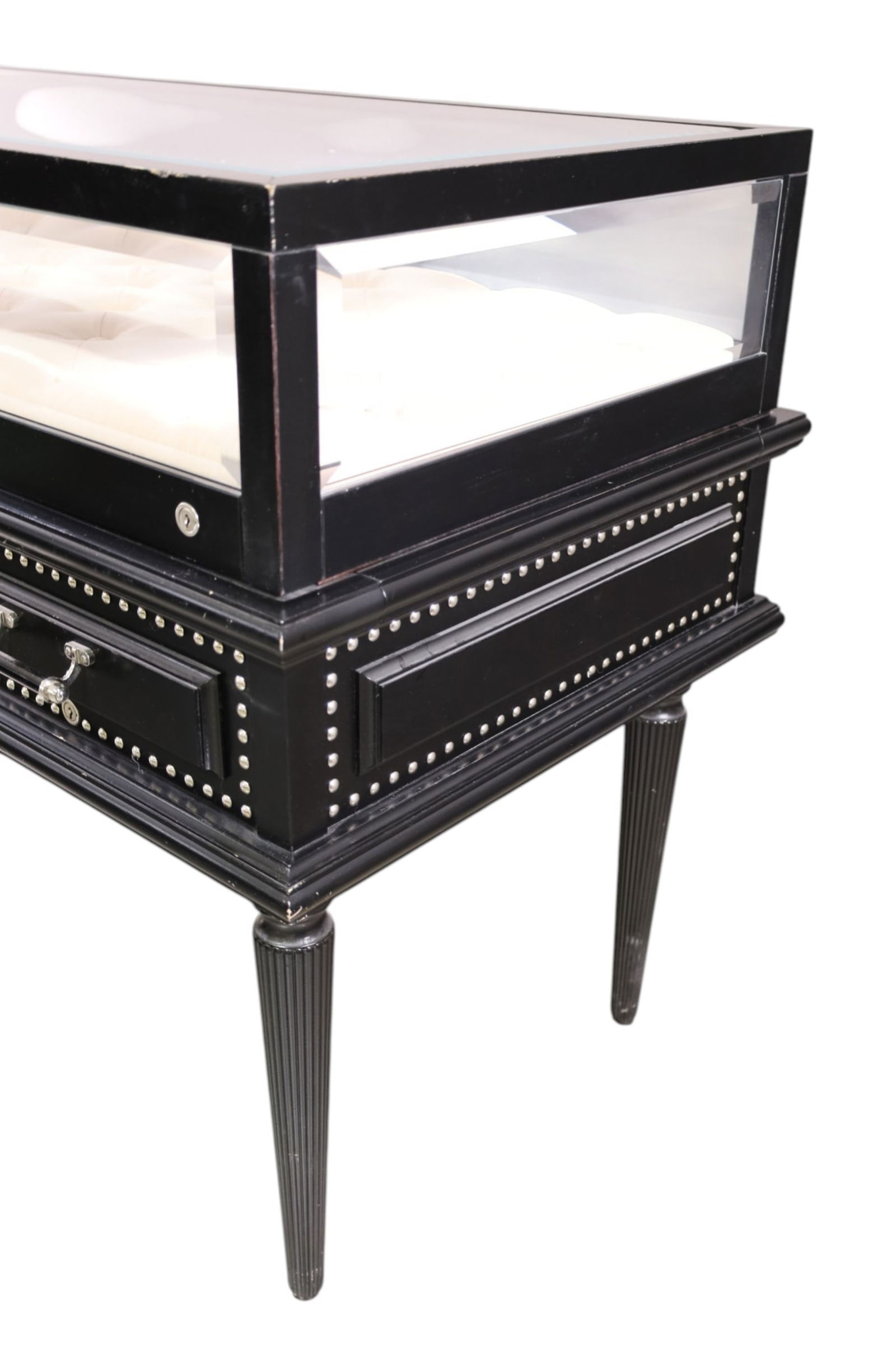 CONTEMPORARY SHOWCASE - 3