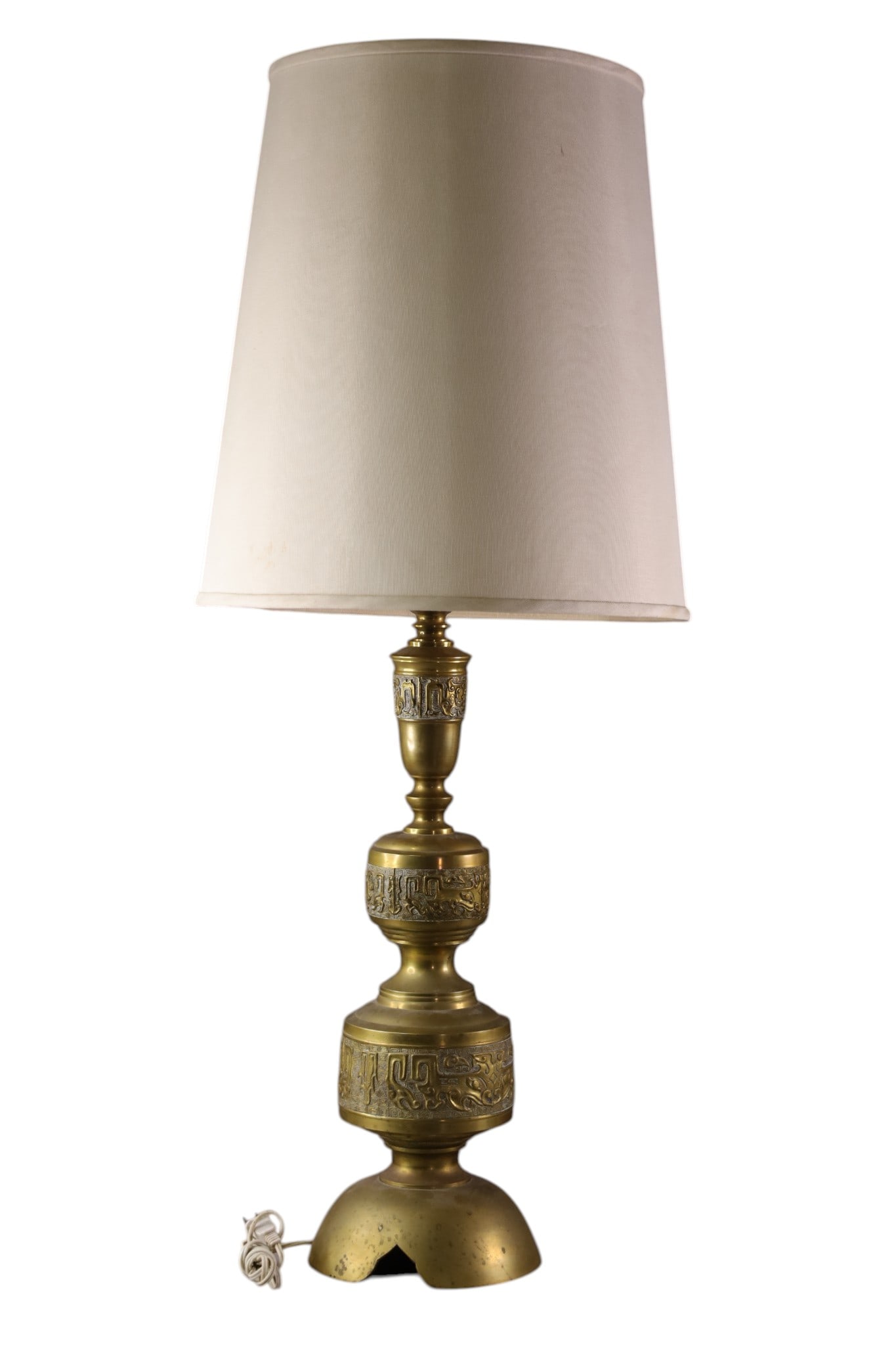 BRASS TABLE LAMP (1 of 2)