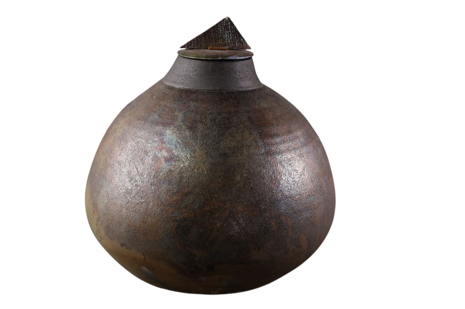 JOHN OAKES STUDIO POTTERY LIDDED VASE: LARGE STUDIO POTTERY VASE, DATED 1991. LIDDED VASE. 12 1/2" DIAM x 13" H.