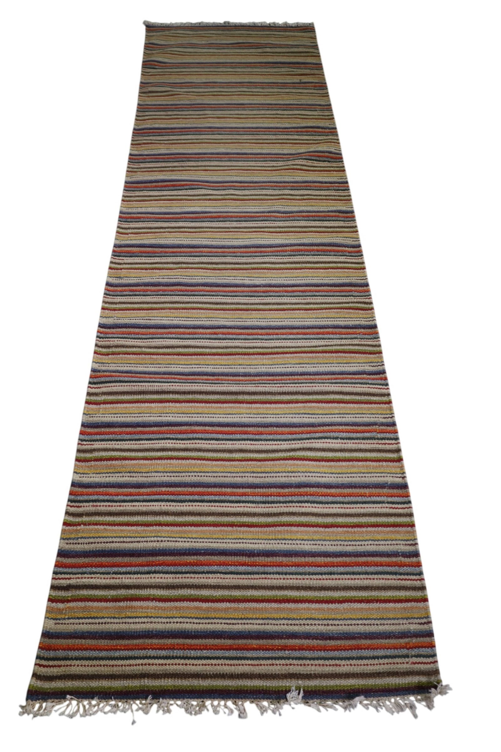 APPROX 9' x 2' 7" MCM STYLE RUNNER RUG,: MCM STYLE RUNNER RUG.