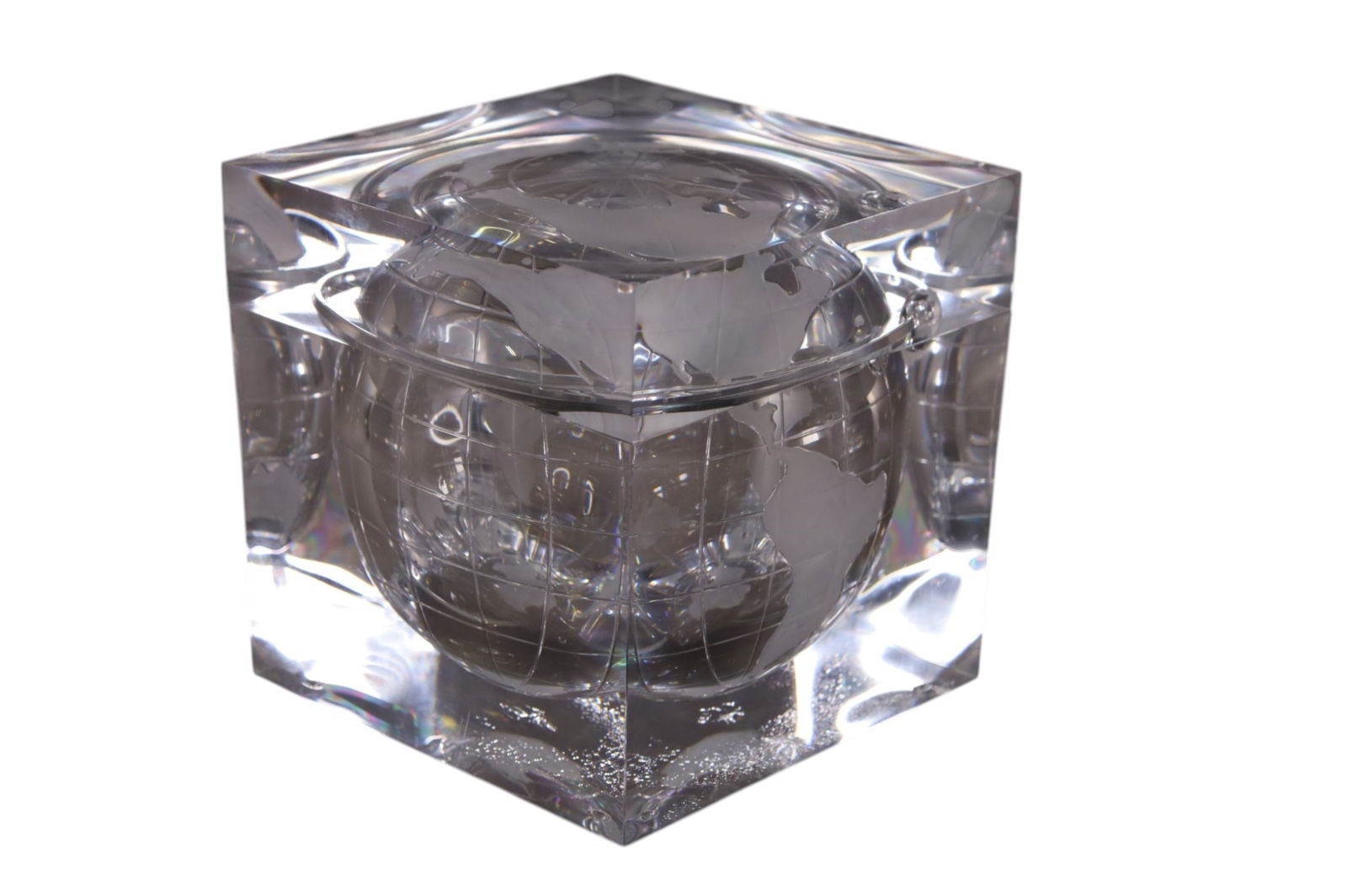 ACRYLIC GLOBE BOX: LIDDED ACRYLIC GLOBE BOX, 7 x 7" x 7"