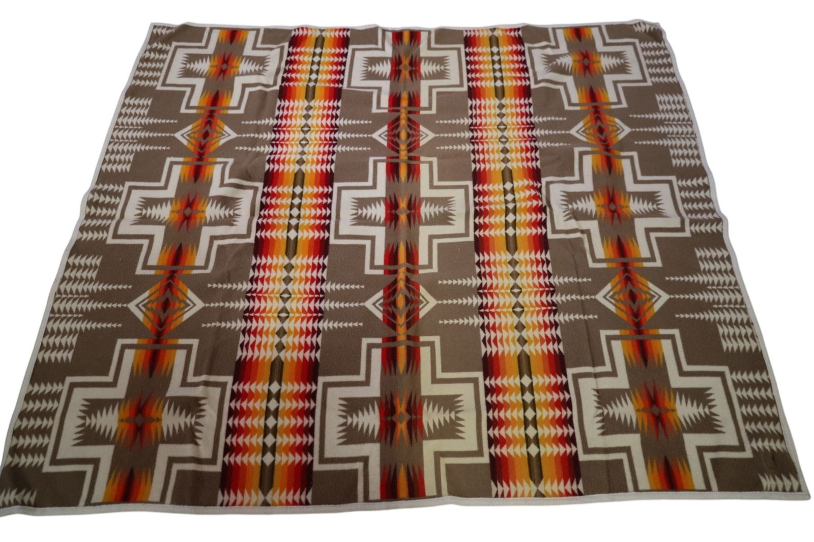 BEAVER STATE BLANKET: PENDLETON BEAVER STATE BLANKET. 68" x 60"